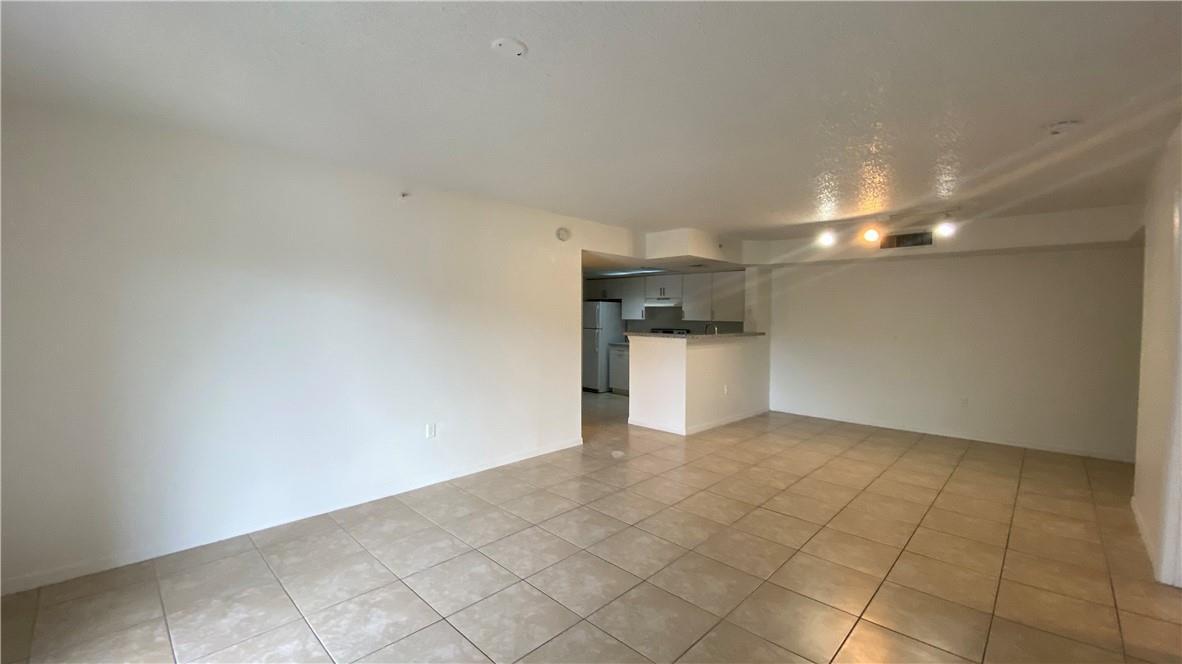 5045 Wiles Road 205, Coconut Creek, FL 33073, Coconut Creek - Photo 3