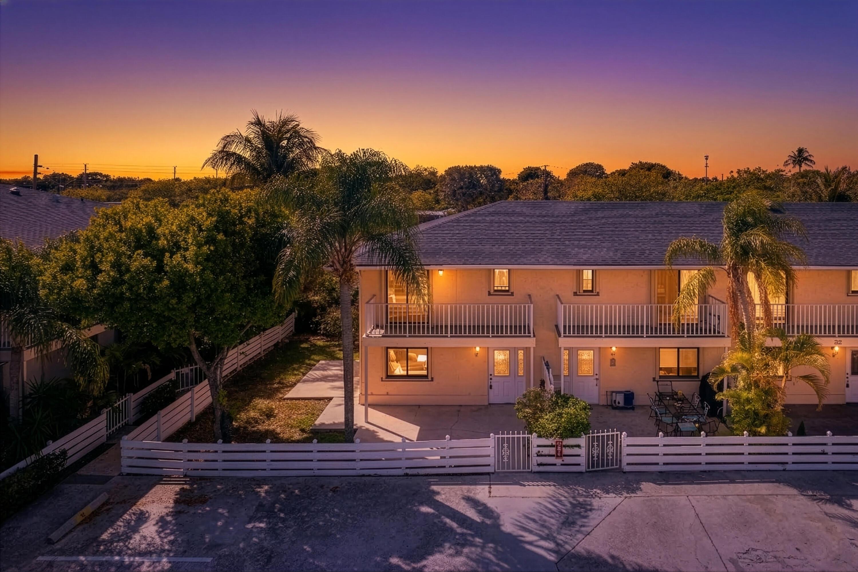 324 W PINE Street 11, Lantana, FL 33462, Lantana - Photo 2