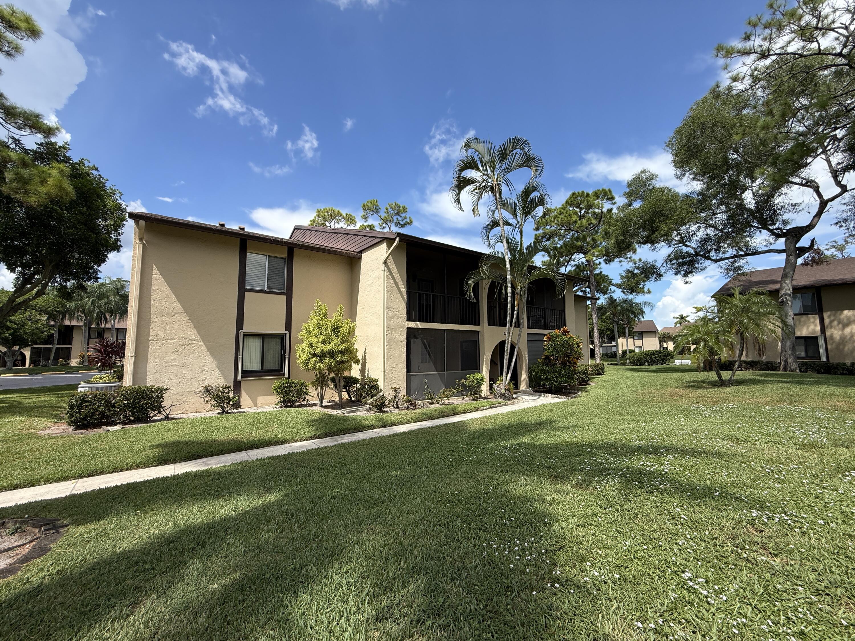 418 PINE GLEN Lane C-2, Greenacres, FL 33463, Greenacres - Photo 2