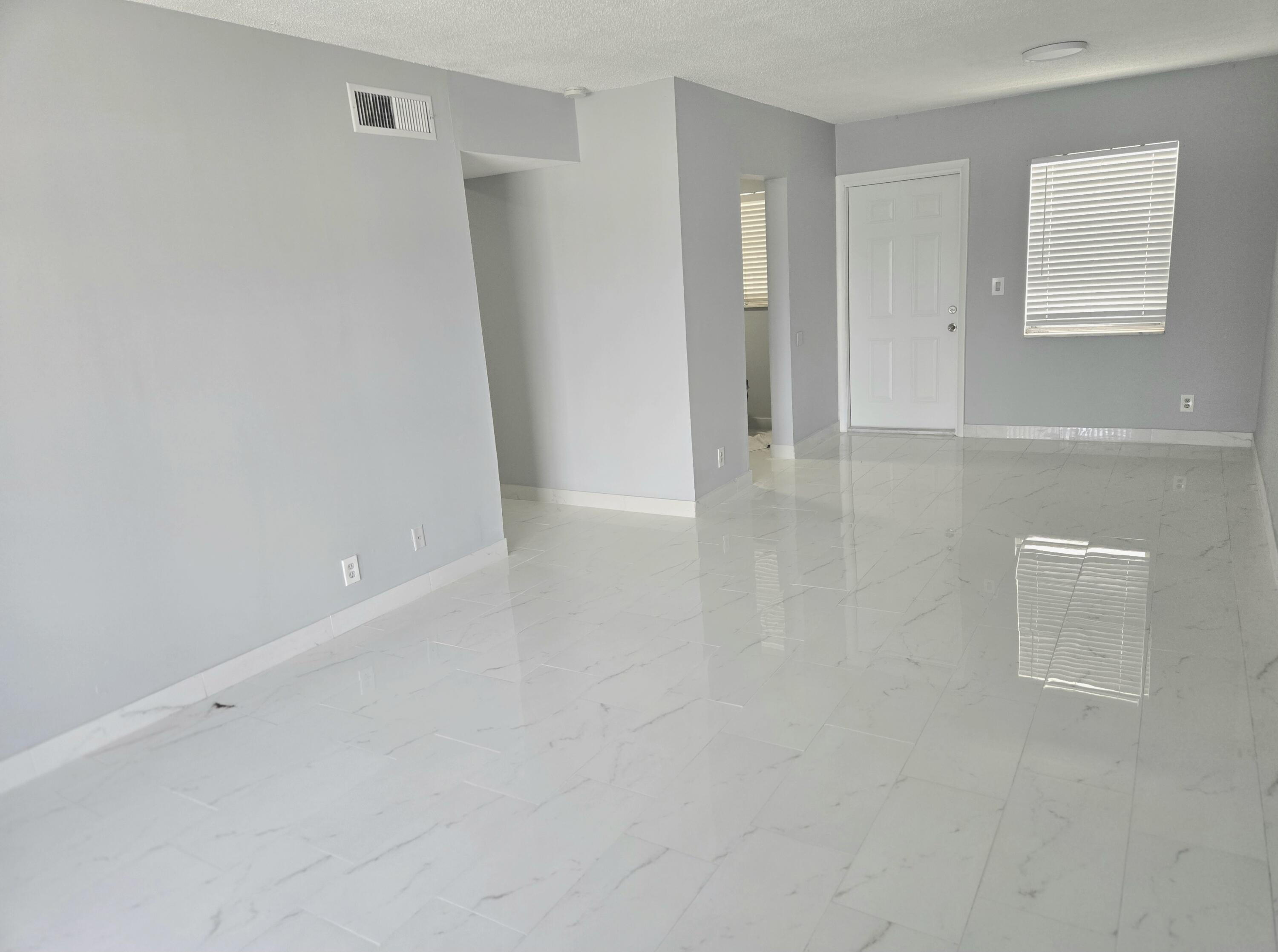 6505 WINFIELD Boulevard B-31, Margate, FL 33063, Margate - Photo 2
