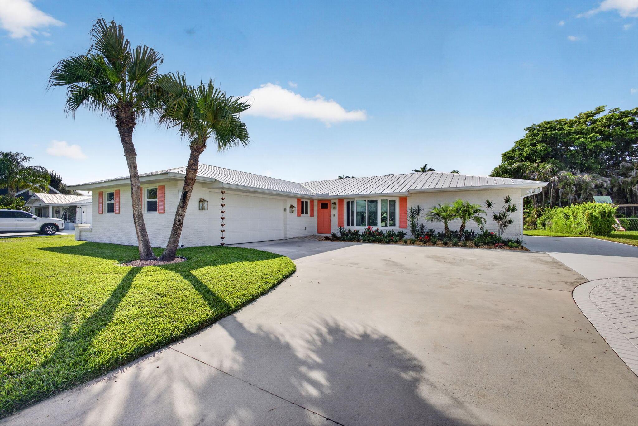8816 SE ALABAMA Place, Hobe Sound, FL 33455, Hobe Sound - Photo 2