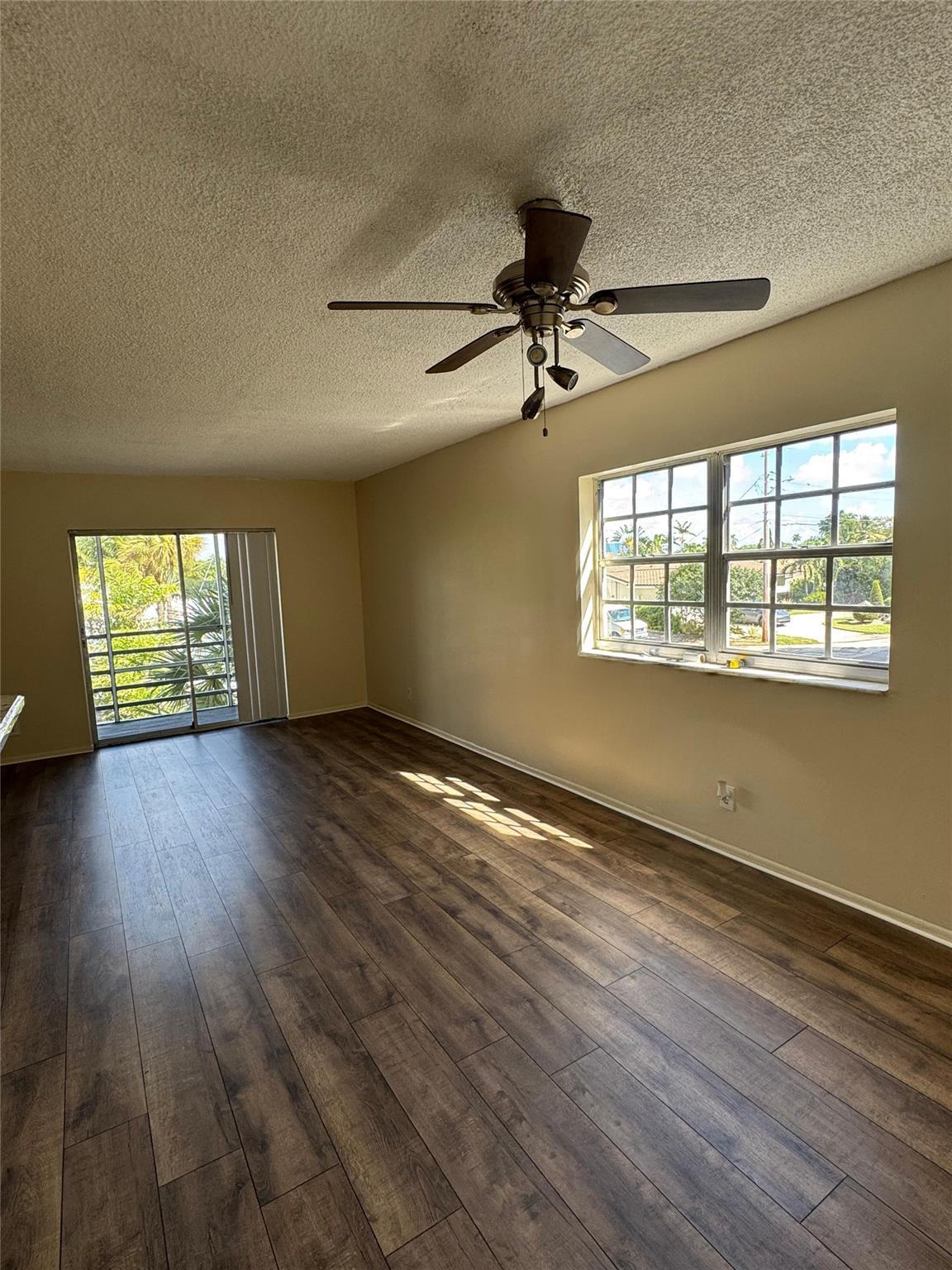 1407 NE 56th Street 201, Fort Lauderdale, FL 33334, Fort Lauderdale - Photo 2