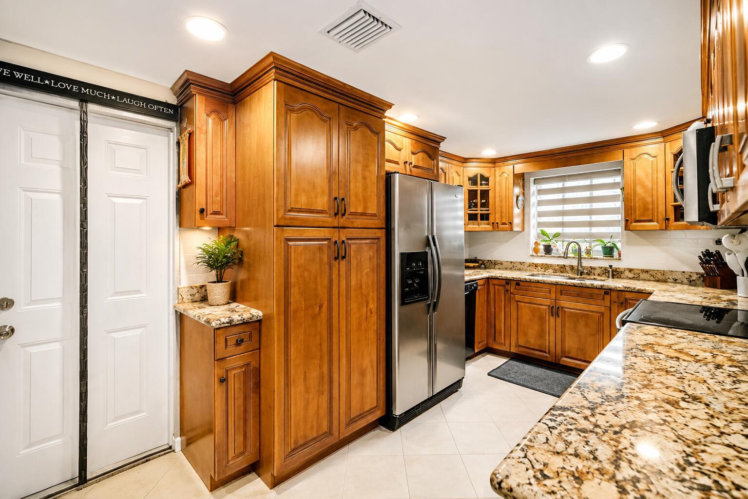 404 S 62nd Terrace, Hollywood, FL 33023, Hollywood - Photo 2