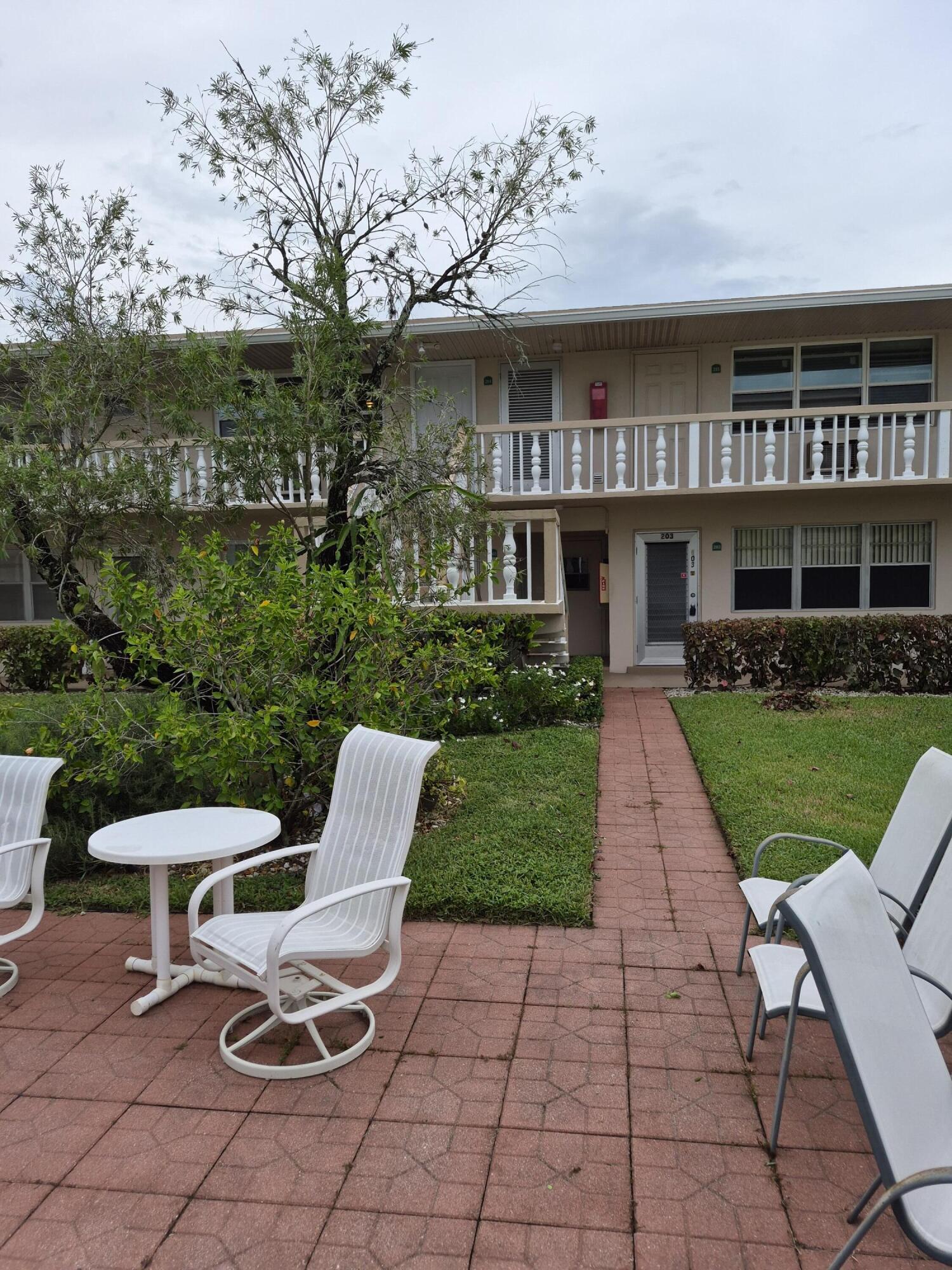 214 Cambridge I, West Palm Beach, FL 33417, West Palm Beach