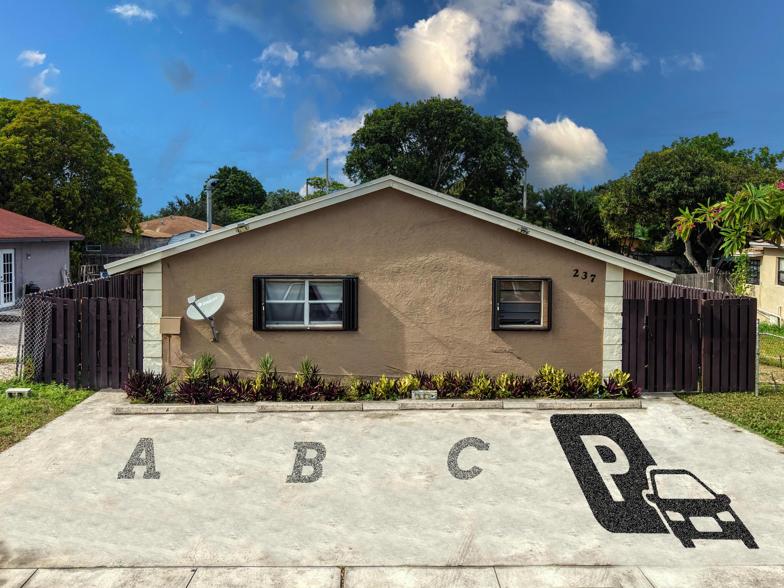 237 SW 5th Street 4D, Deerfield Beach, FL 33441, Deerfield Beach - Photo 4