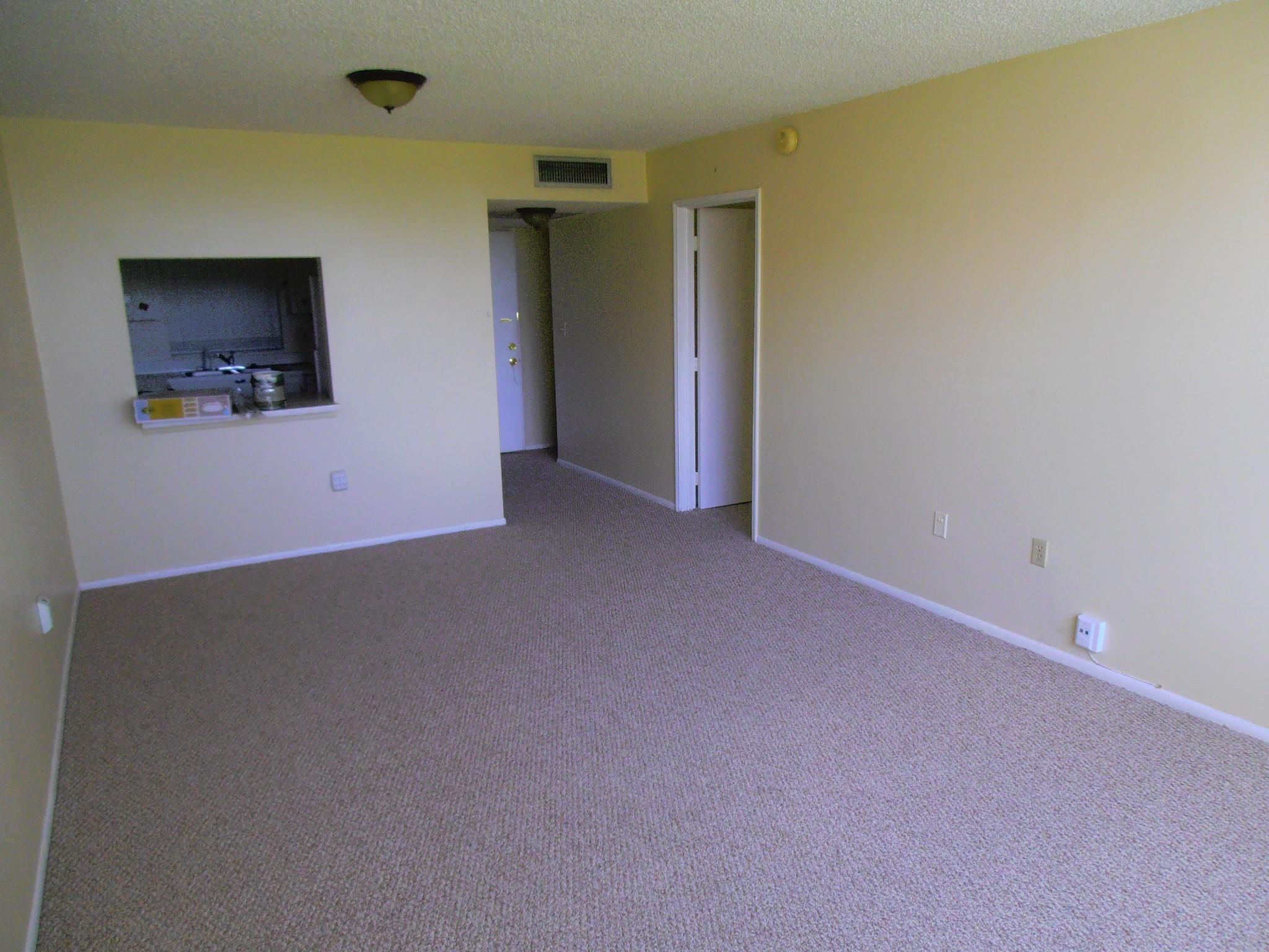 9451 EVERGREEN Place 306, Davie, FL 33324, Davie - Photo 4