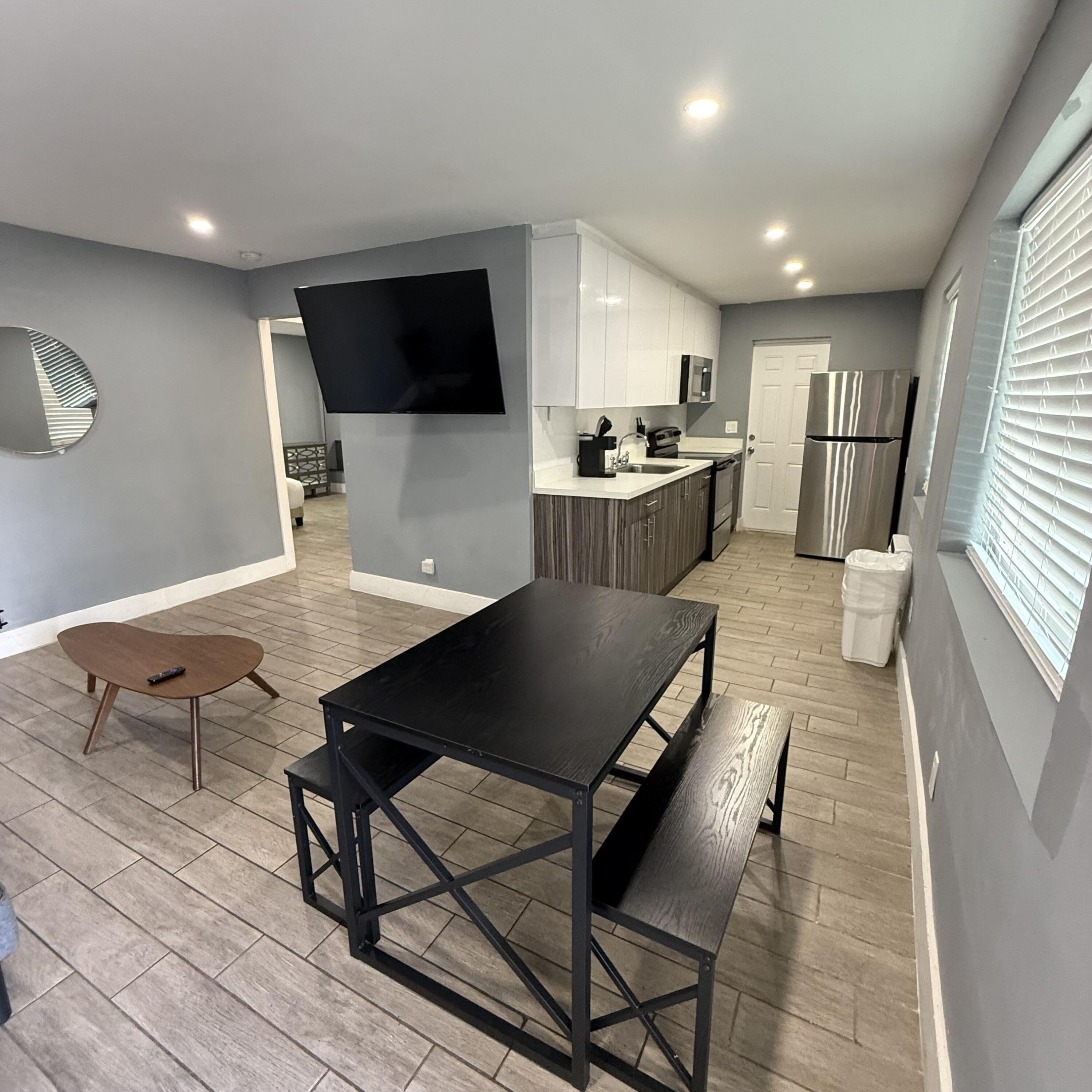 906 N Riverside Drive 1-9, Pompano Beach, FL 33062, Pompano Beach - Photo 2