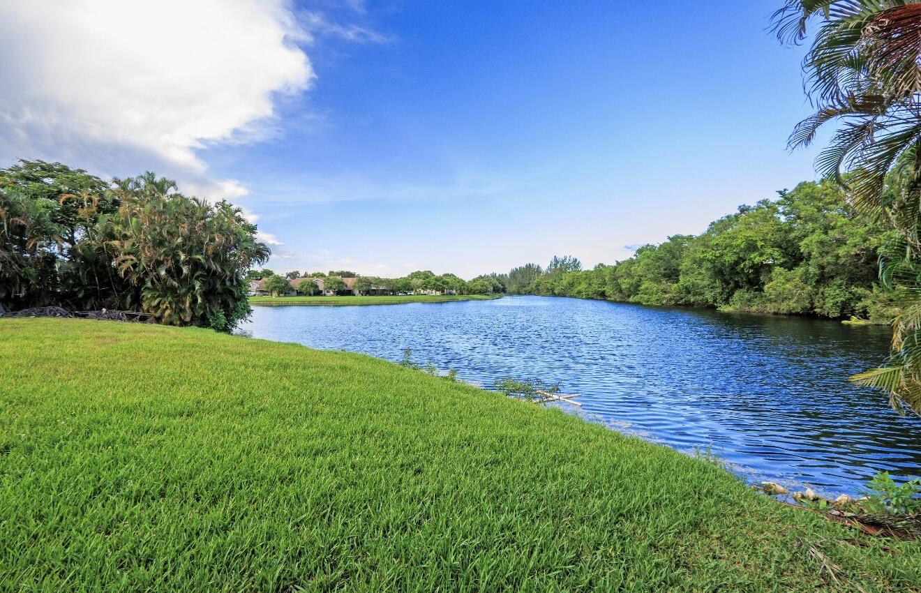 15801 W WIND Circle, Sunrise, FL 33326, Sunrise - Photo 2
