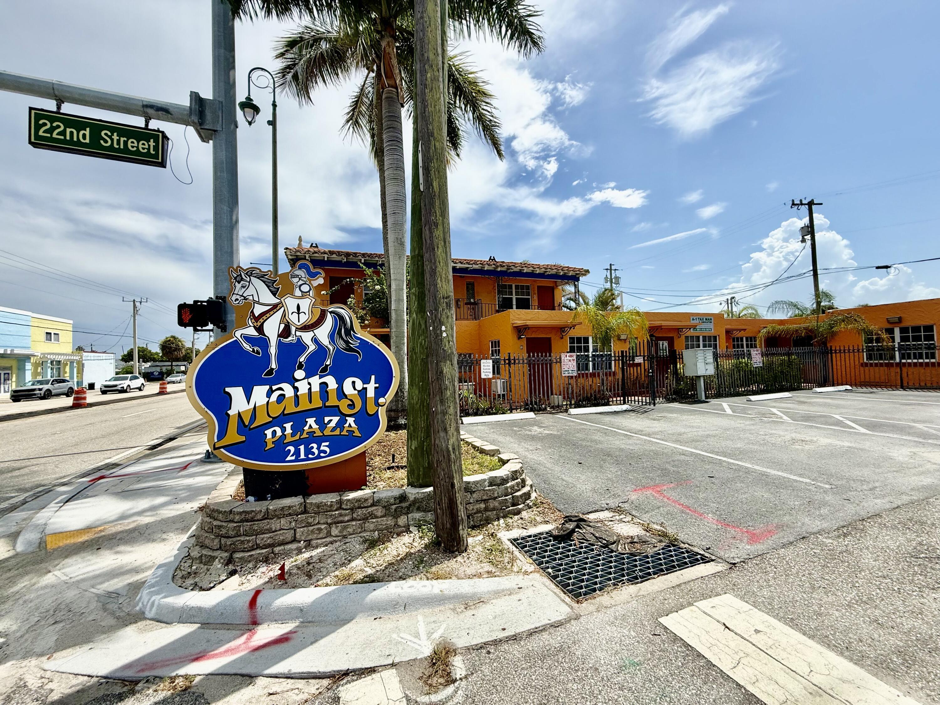 2135 Broadway 2, Riviera Beach, FL 33404, Riviera Beach - Photo 2