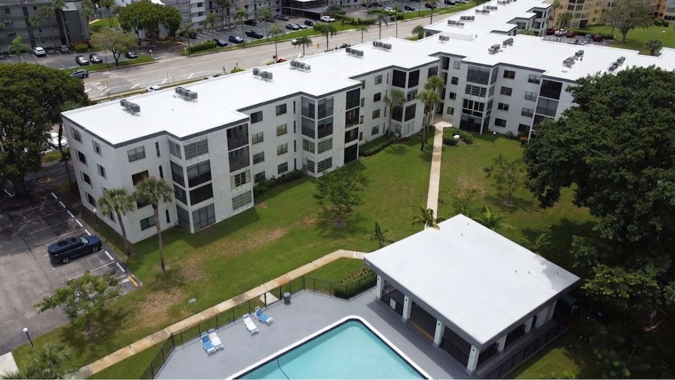 9233 SW 8TH Street 218, Boca Raton, FL 33428, Boca Raton - Photo 3
