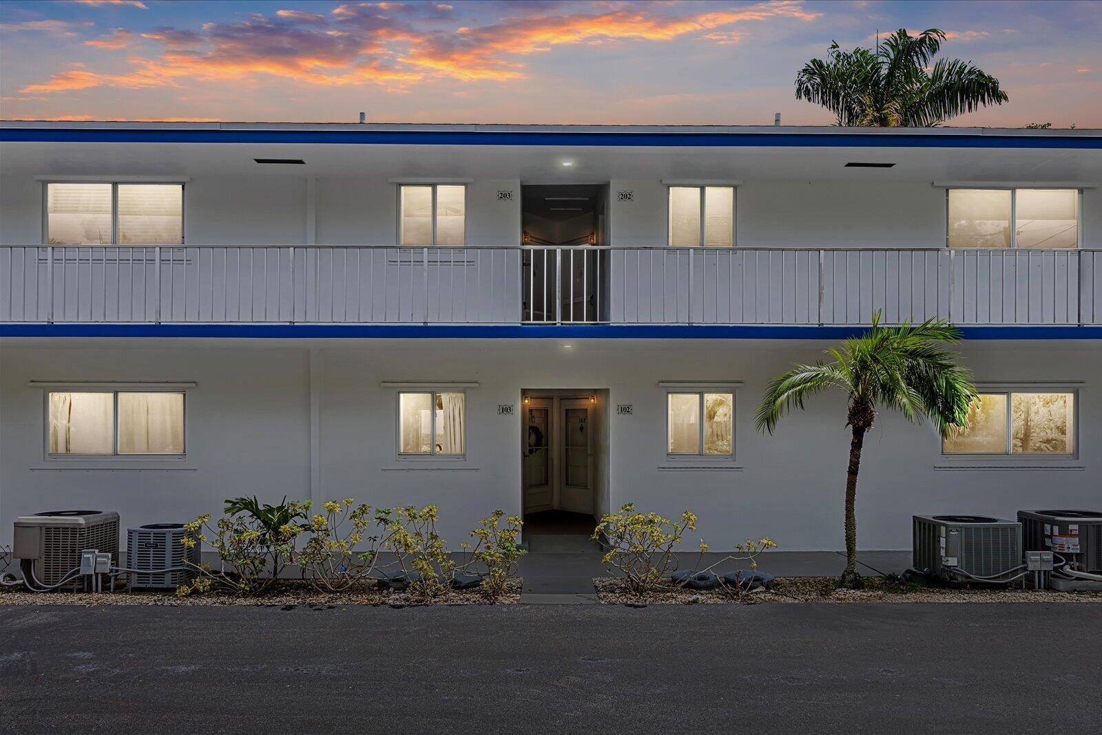 2 GARDEN Street 203M, Tequesta, FL 33469, Tequesta - Photo 3