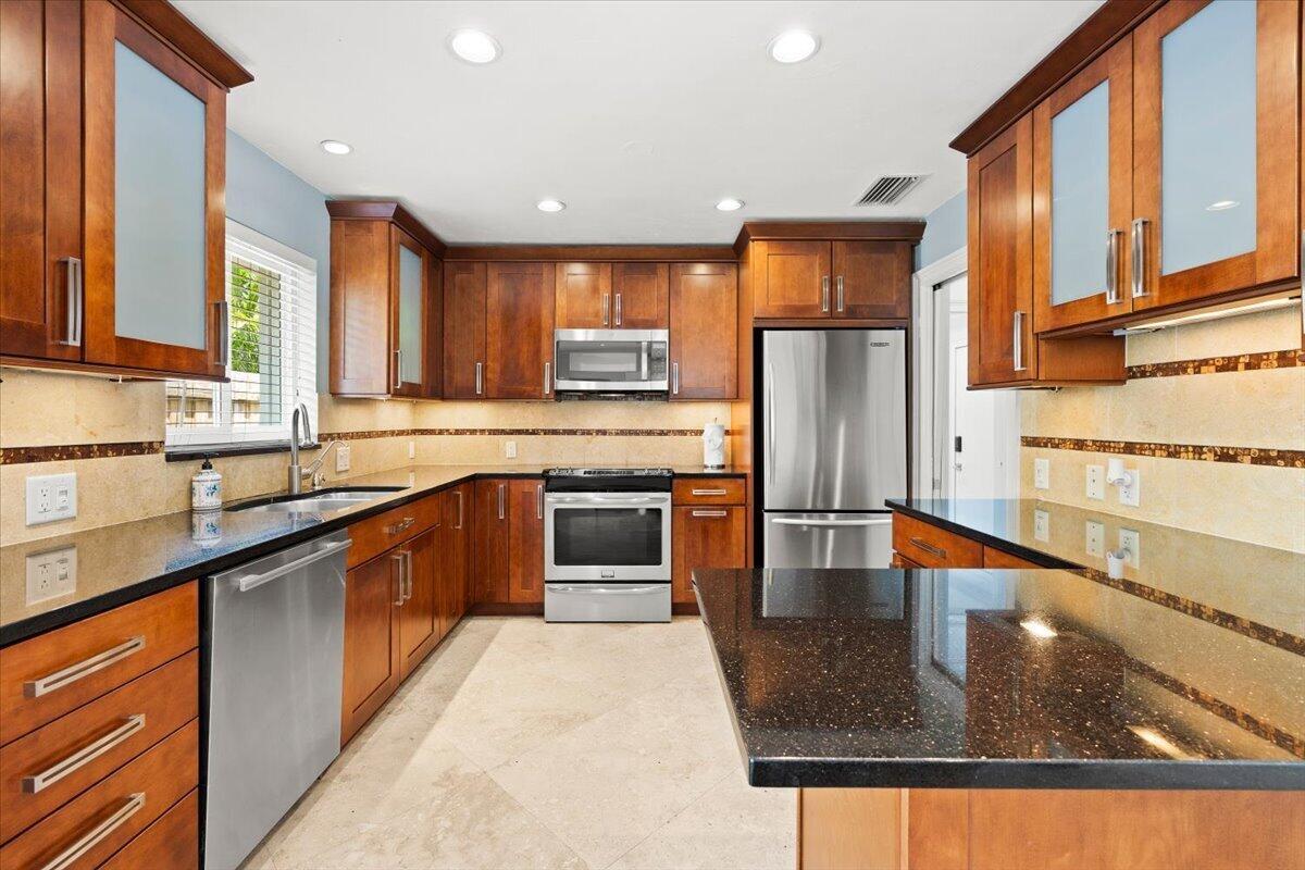 2137 NE 17TH Avenue, Wilton Manors, FL 33305, Wilton Manors - Photo 5