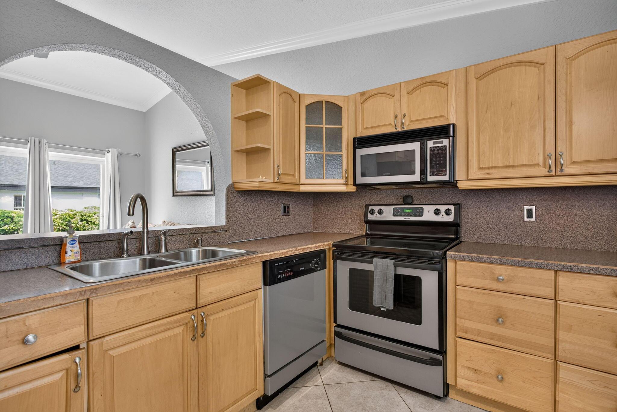 7516 NW 88th Terrace, Tamarac, FL 33321, Tamarac - Photo 5