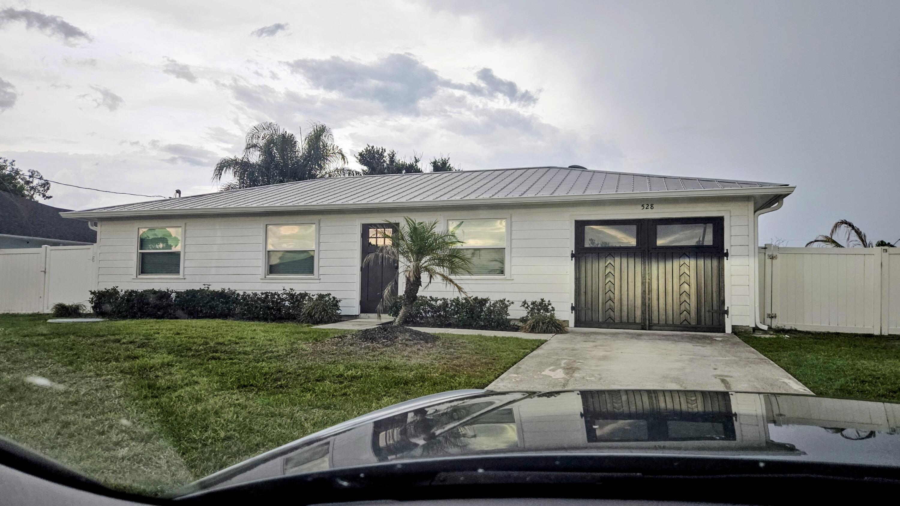 528 SW RYAN Avenue, Port St. Lucie, FL 34953, Port St. Lucie