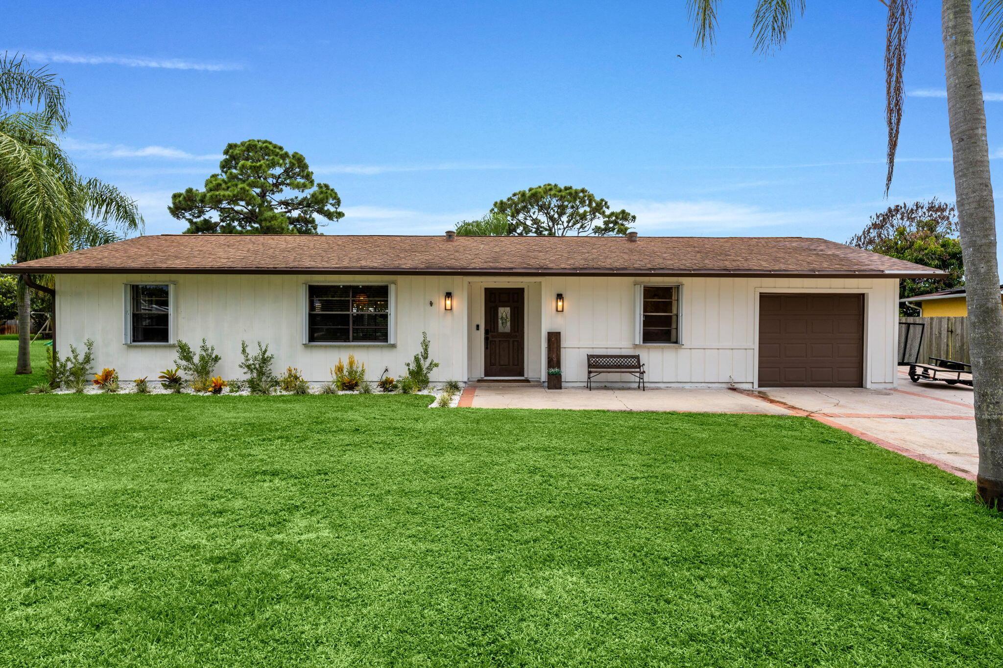 1292 SE MENDAVIA Avenue, Port St. Lucie, FL 34952, Port St. Lucie