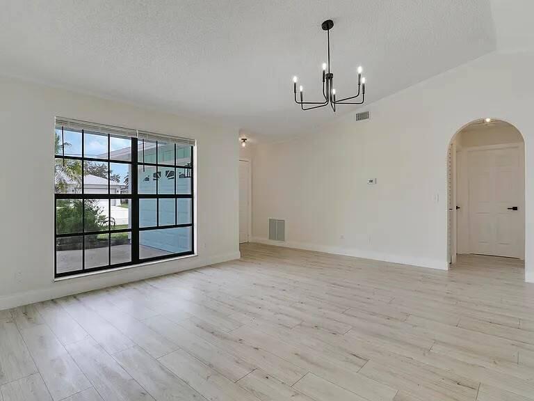 2558 SW CHESTNUT Lane, Port St. Lucie, FL 34953, Port St. Lucie - Photo 3