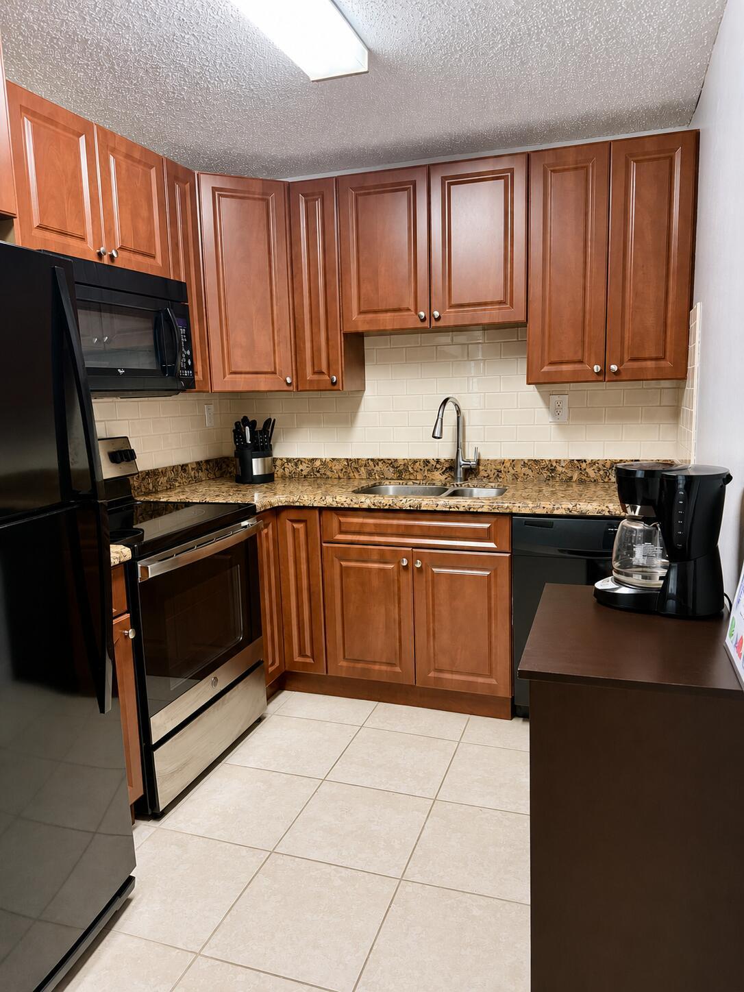 405 MEADOWS Circle 405, Boynton Beach, FL 33436, Boynton Beach