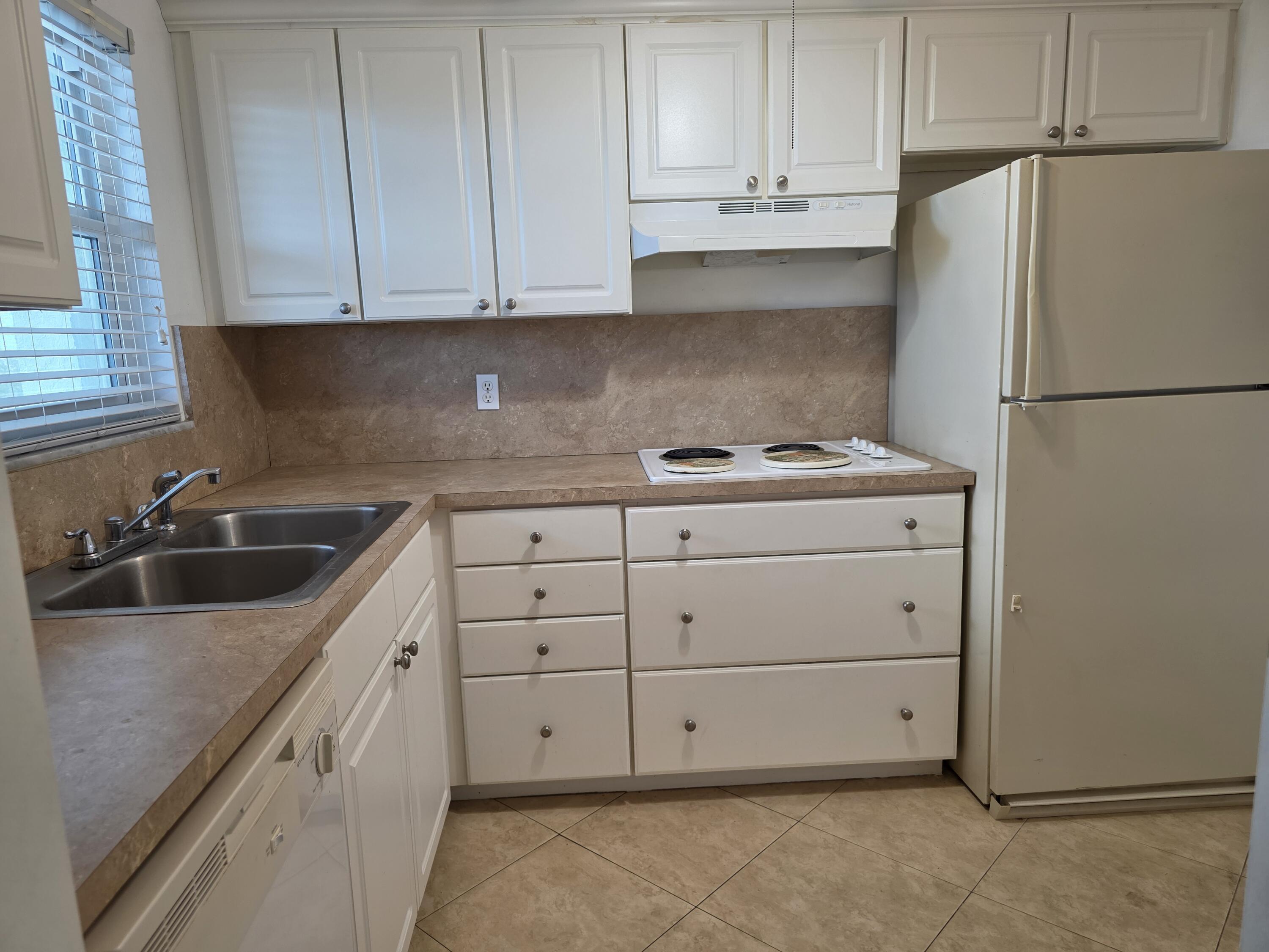 6600 ROYAL PALM Boulevard 304B, Margate, FL 33063, Margate - Photo 4