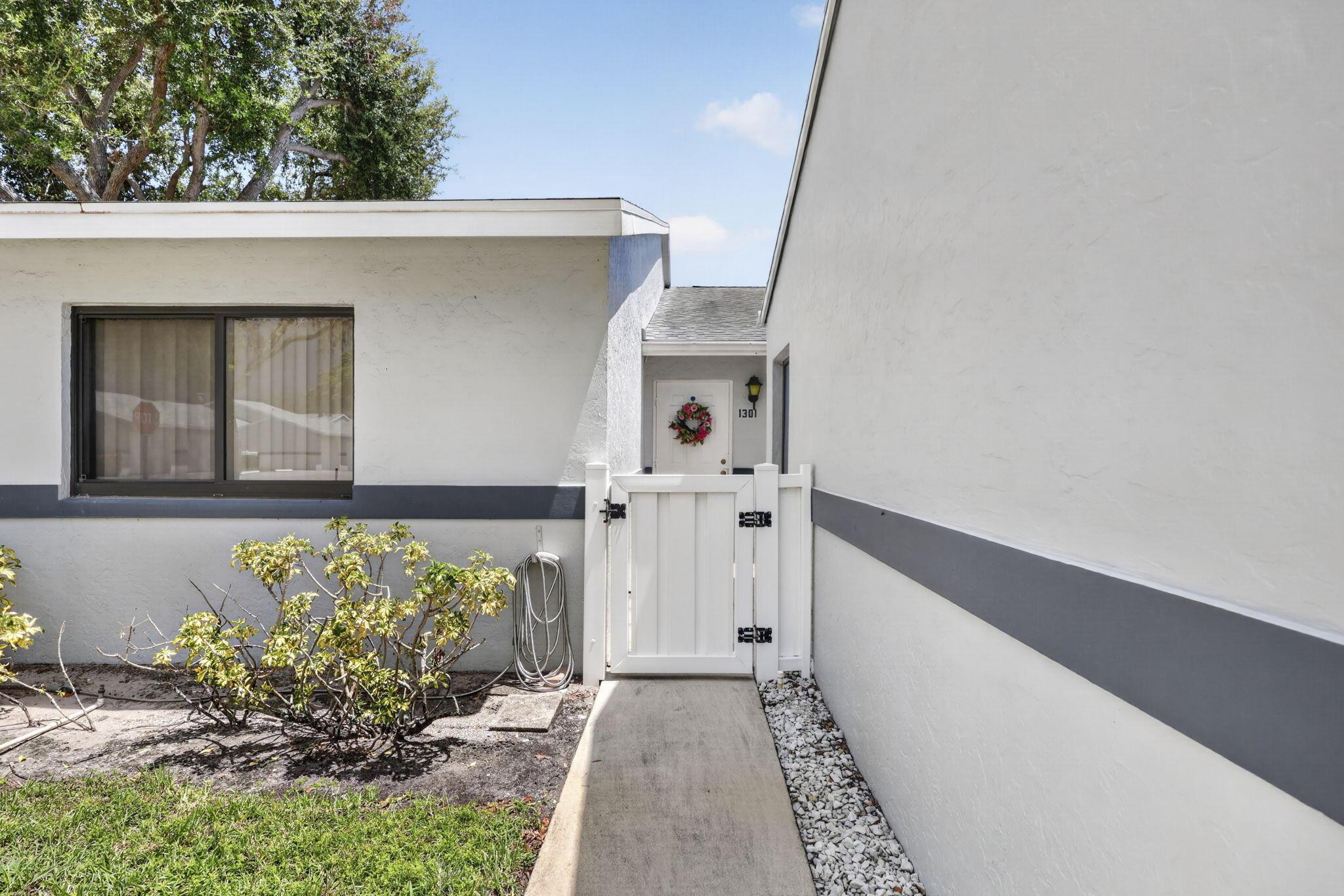 2641 Gately Drive W 1301, West Palm Beach, FL 33415, West Palm Beach - Photo 4