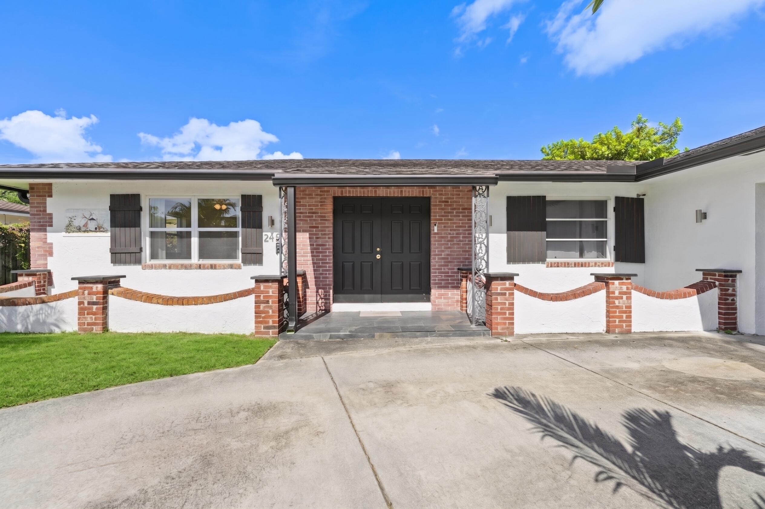 245 Sandpiper Avenue, Royal Palm Beach, FL 33411, Royal Palm Beach - Photo 4