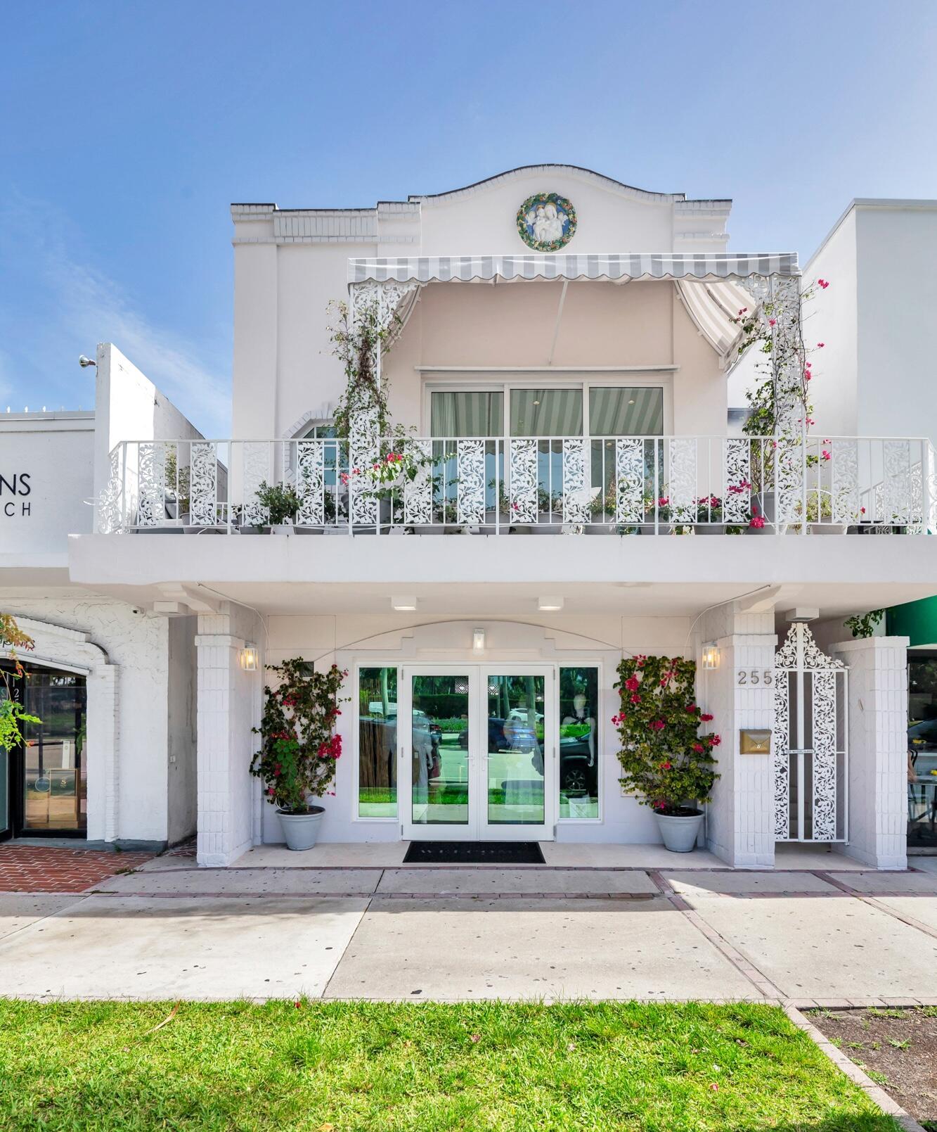 255 ROYAL POINCIANA Way 2nd floor, Palm Beach, FL 33480, Palm Beach - Photo 2