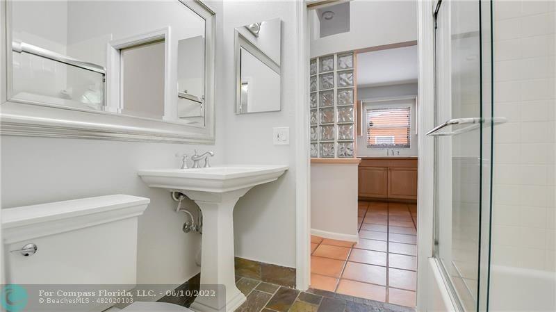 607 SW 15TH Street, Fort Lauderdale, FL 33315, Fort Lauderdale - Photo 2
