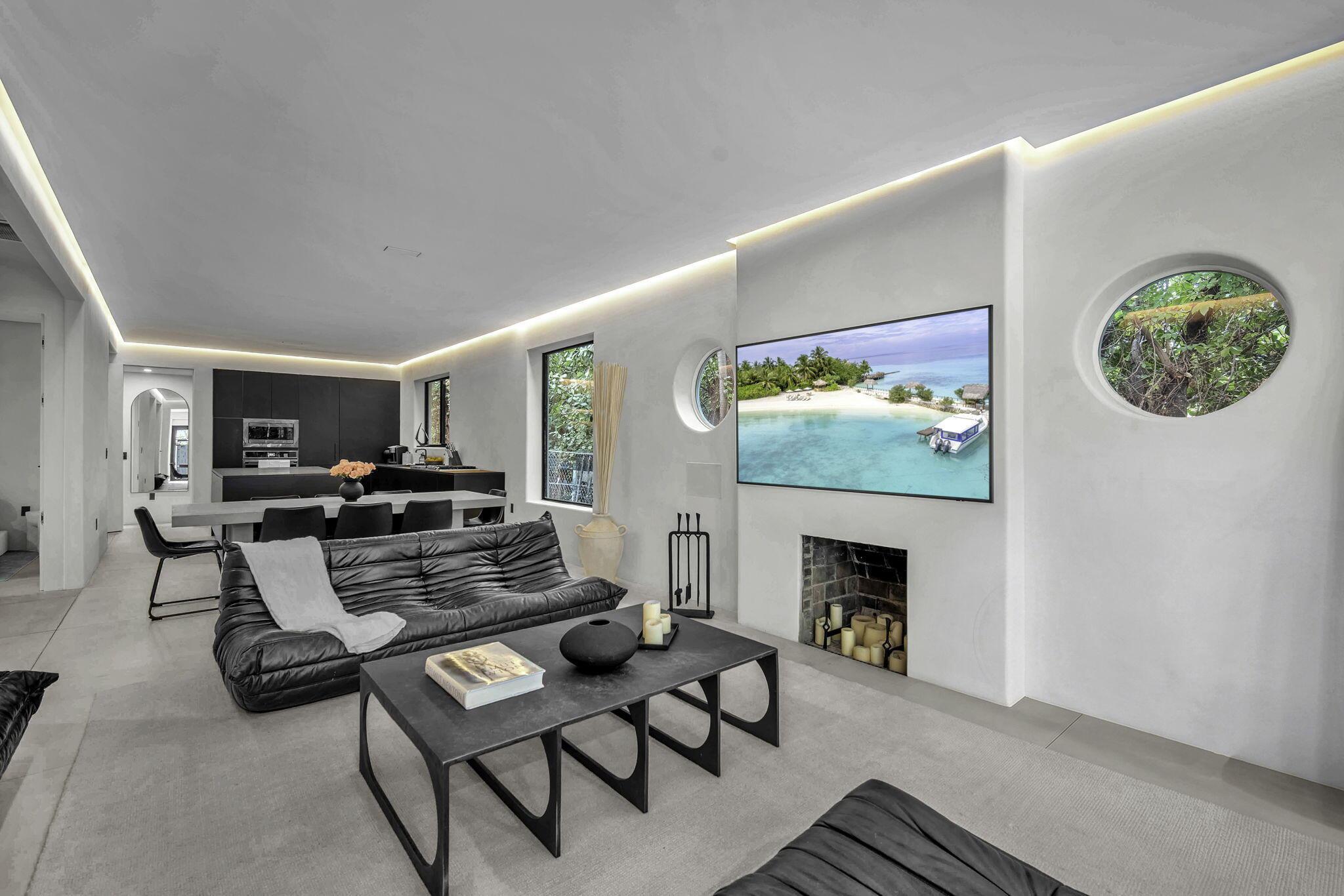 120 NE 25th Street, Miami, FL 33137, Miami - Photo 3
