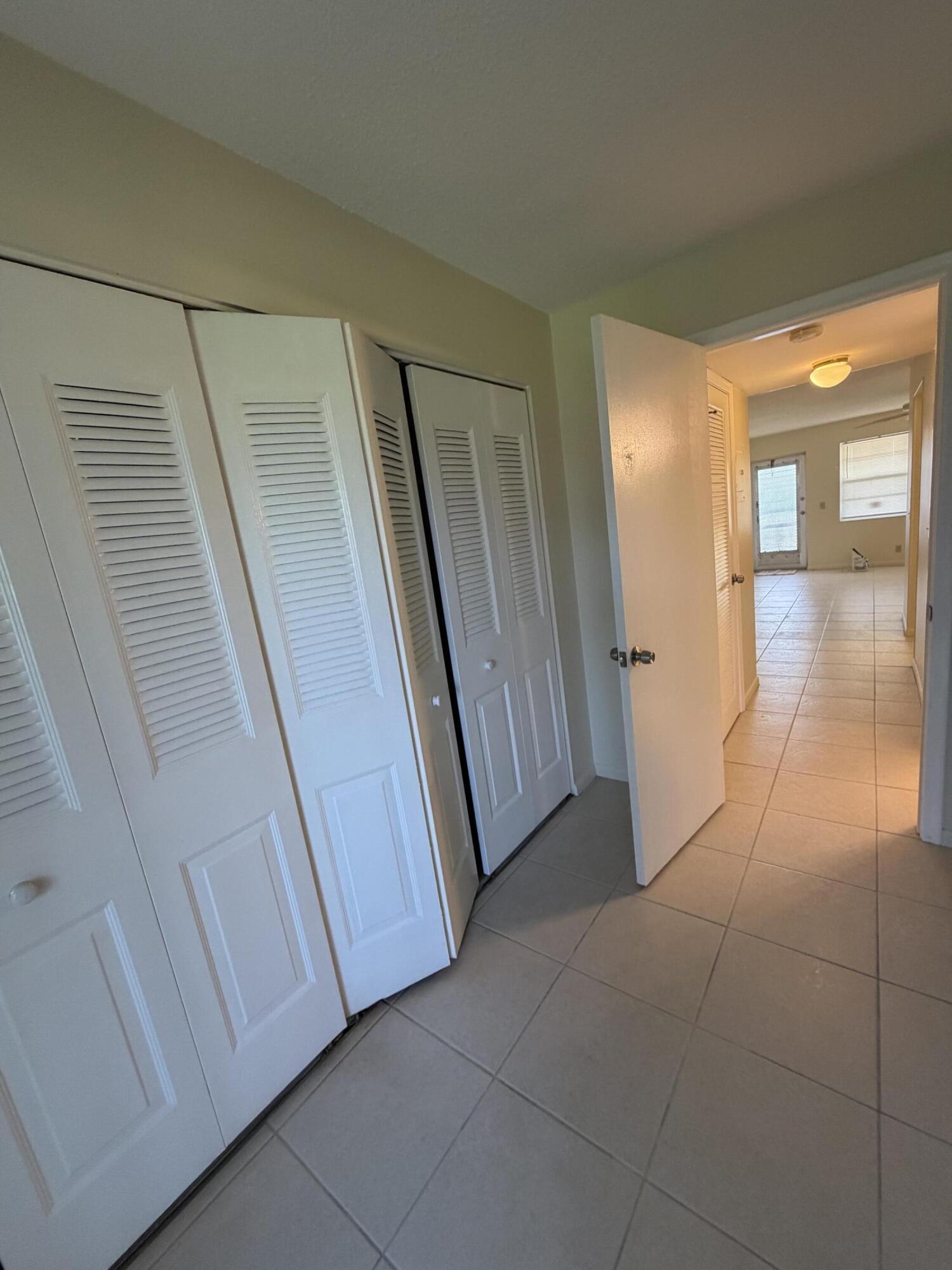 , West Palm Beach - Photo 4