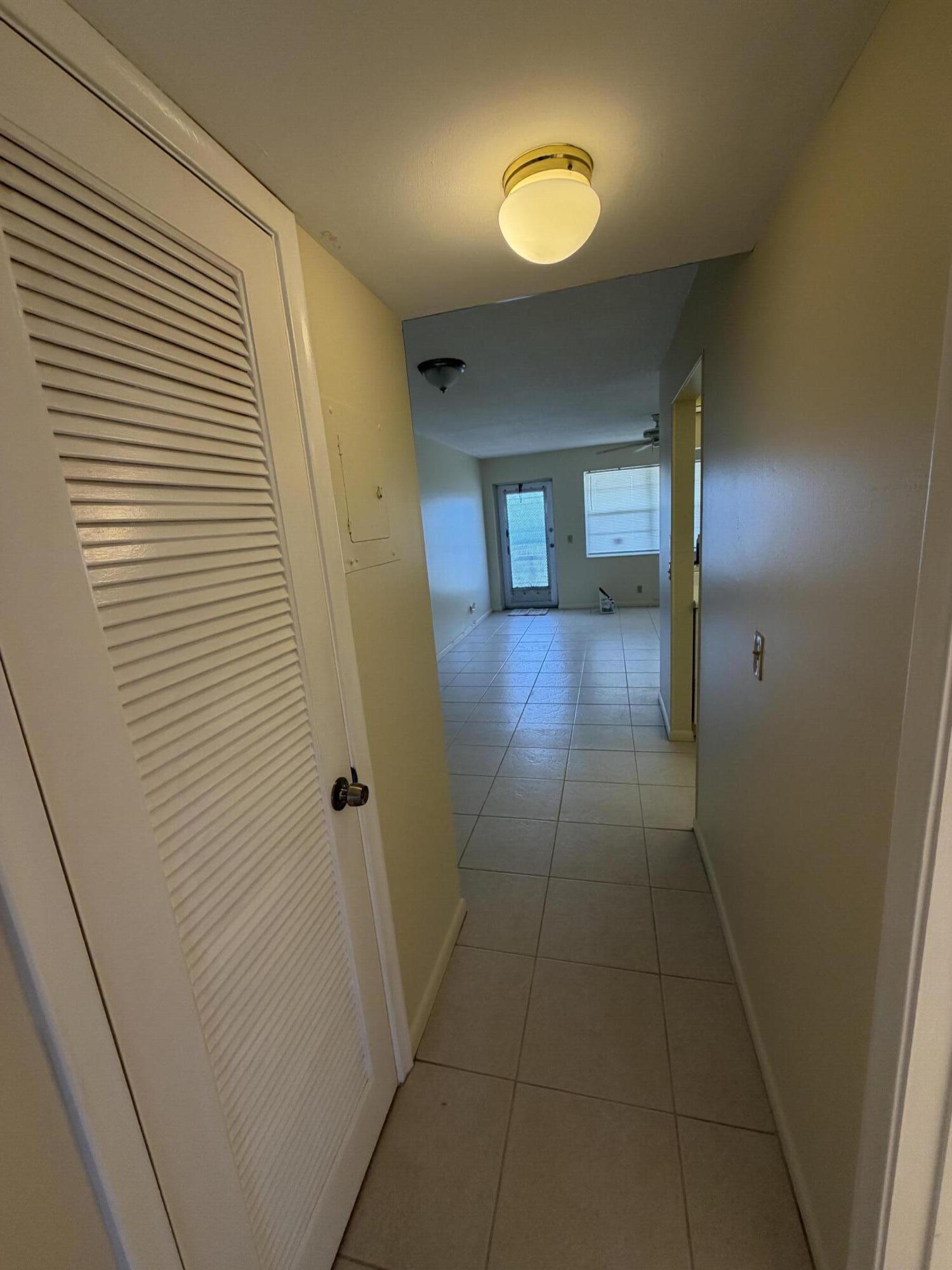 , West Palm Beach - Photo 5
