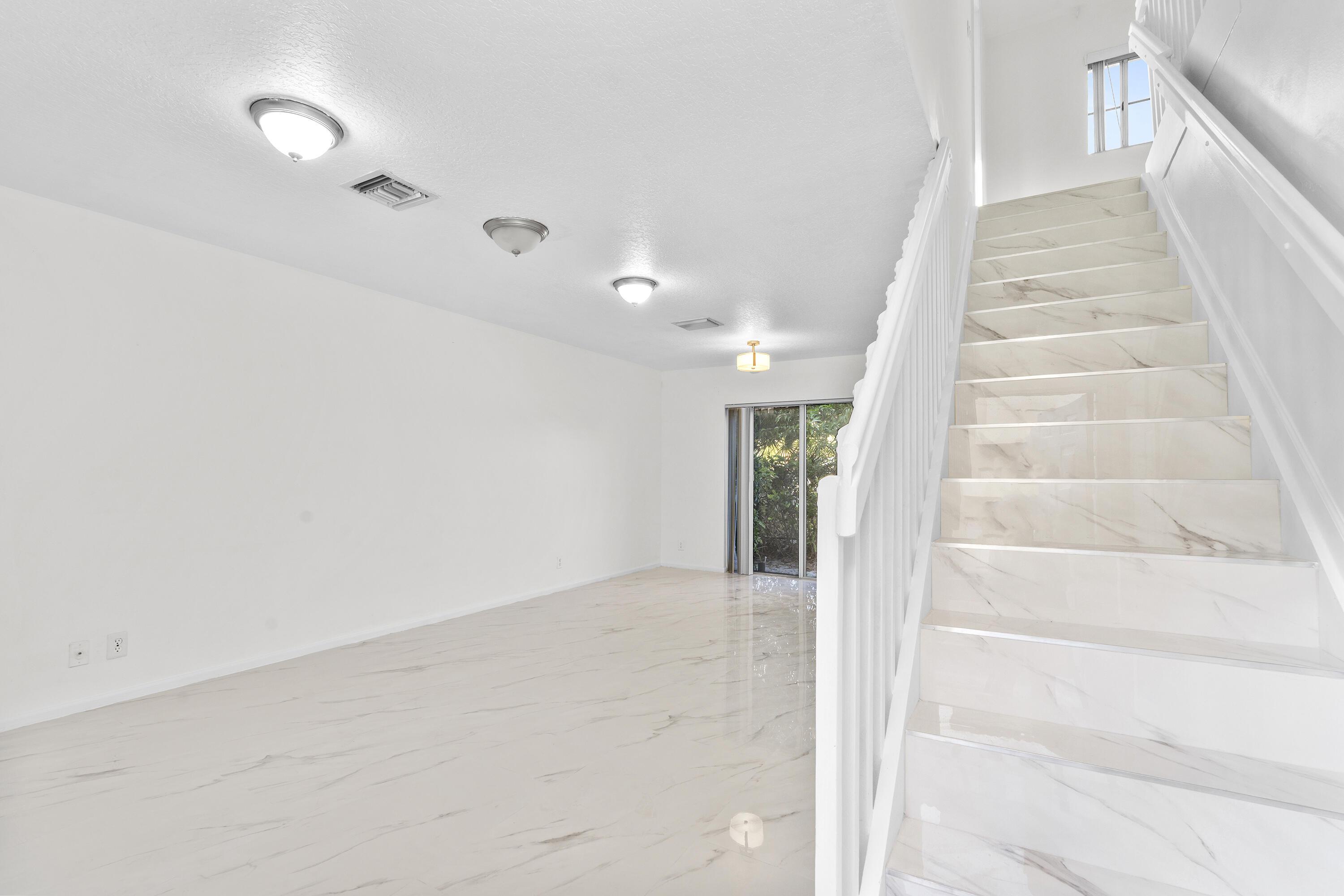 190 SE 2nd Street, Deerfield Beach, FL 33441, Deerfield Beach - Photo 5
