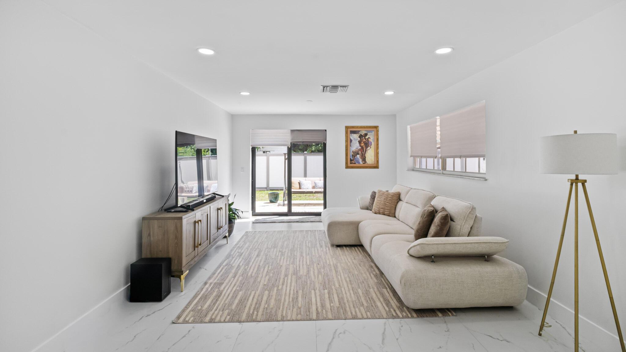 625 W 2ND Street, Riviera Beach, FL 33404, Riviera Beach - Photo 5
