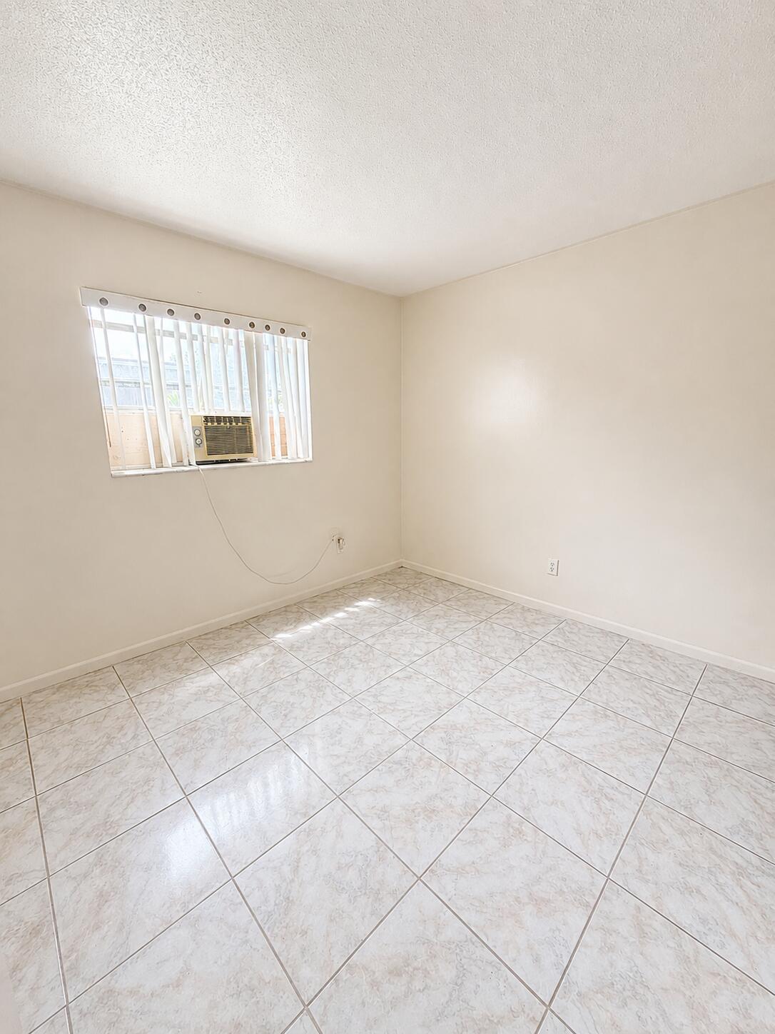 1521 W 21st Street 6, Riviera Beach, FL 33404, Riviera Beach - Photo 5