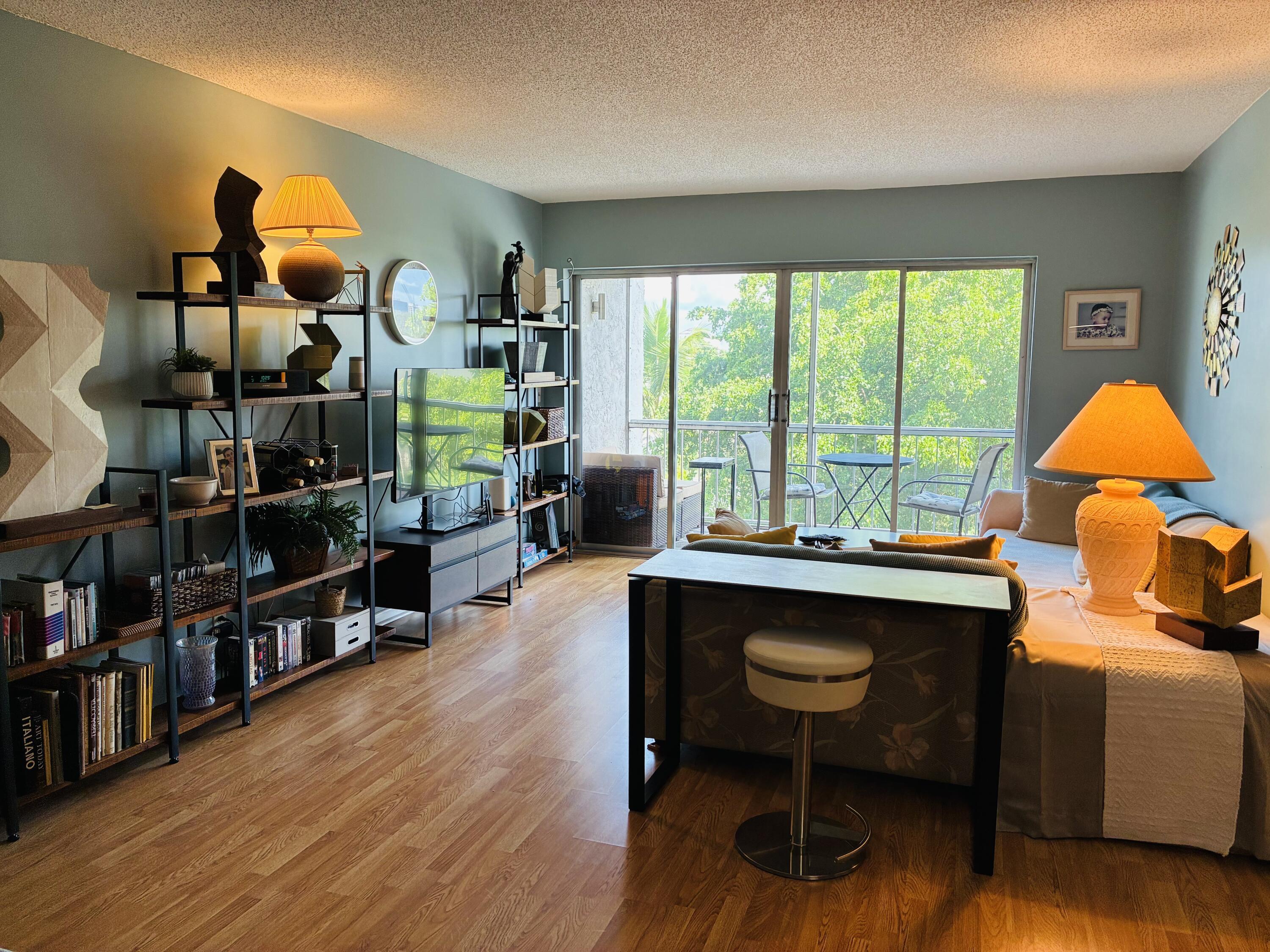 505 Spencer Drive 312, West Palm Beach, FL 33409, West Palm Beach - Photo 3