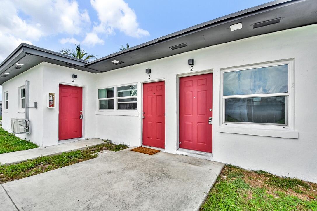 1725 NE 148TH Street 2, Miami, FL 33181, Miami - Photo 3