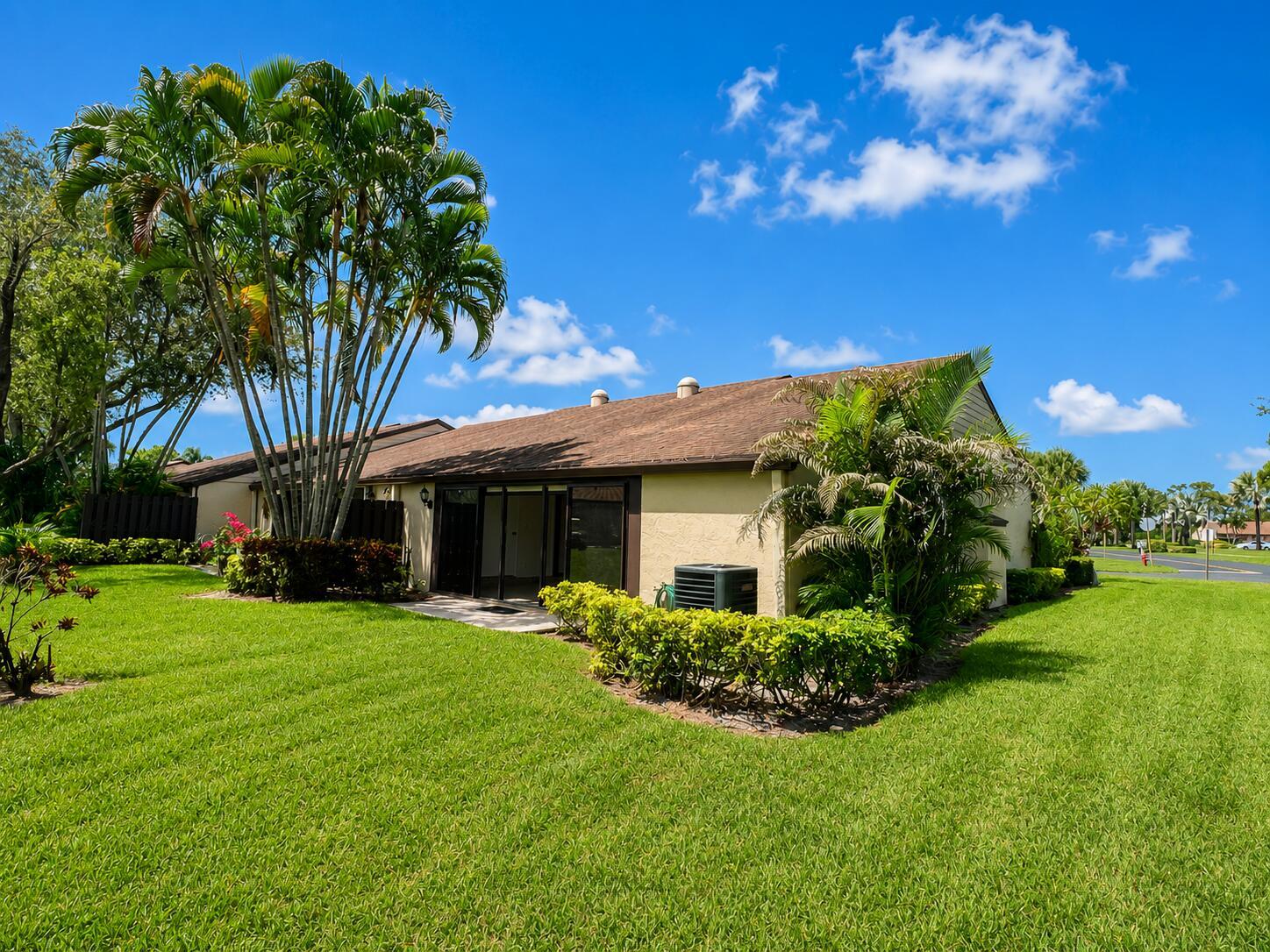 611 Sea Pine Way A, Greenacres, FL 33415, Greenacres - Photo 2