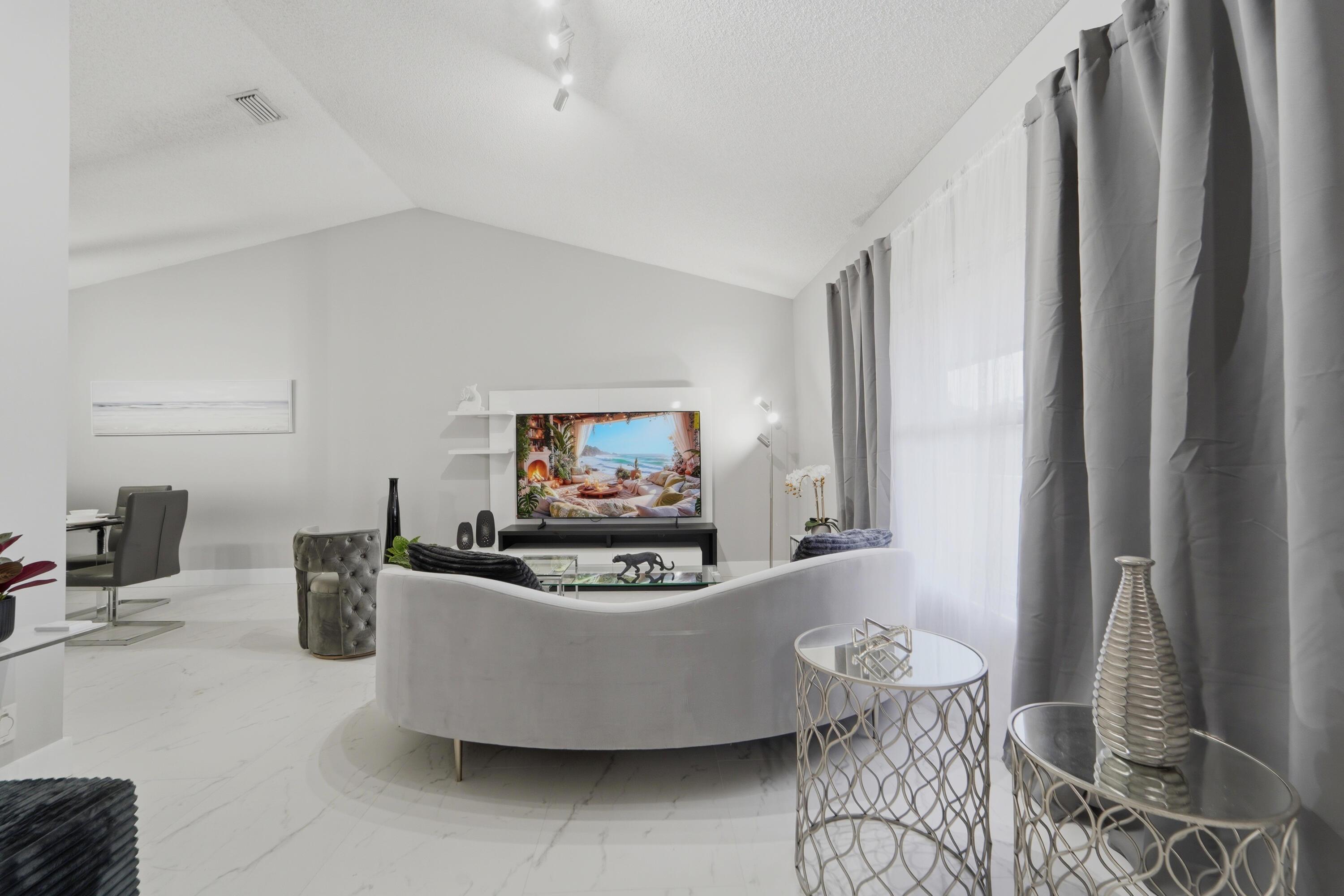 301 KNOTTY WOOD Lane, Wellington, FL 33414, Wellington - Photo 2