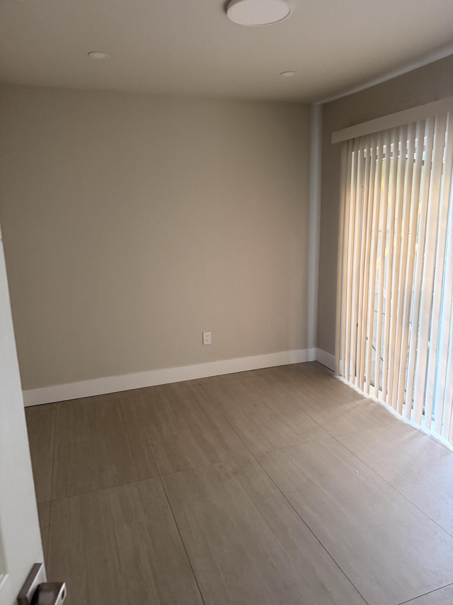 2731 AVENUE S B, Riviera Beach, FL 33404, Riviera Beach - Photo 3
