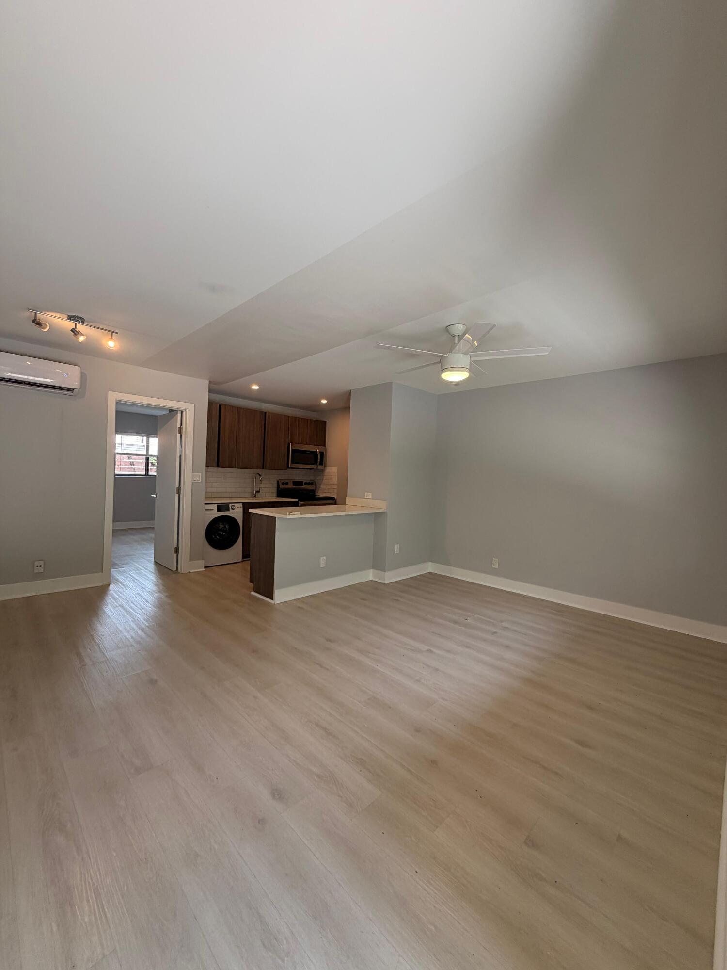 1273 NE 38th Street 3, Oakland Park, FL 33334, Oakland Park - Photo 2