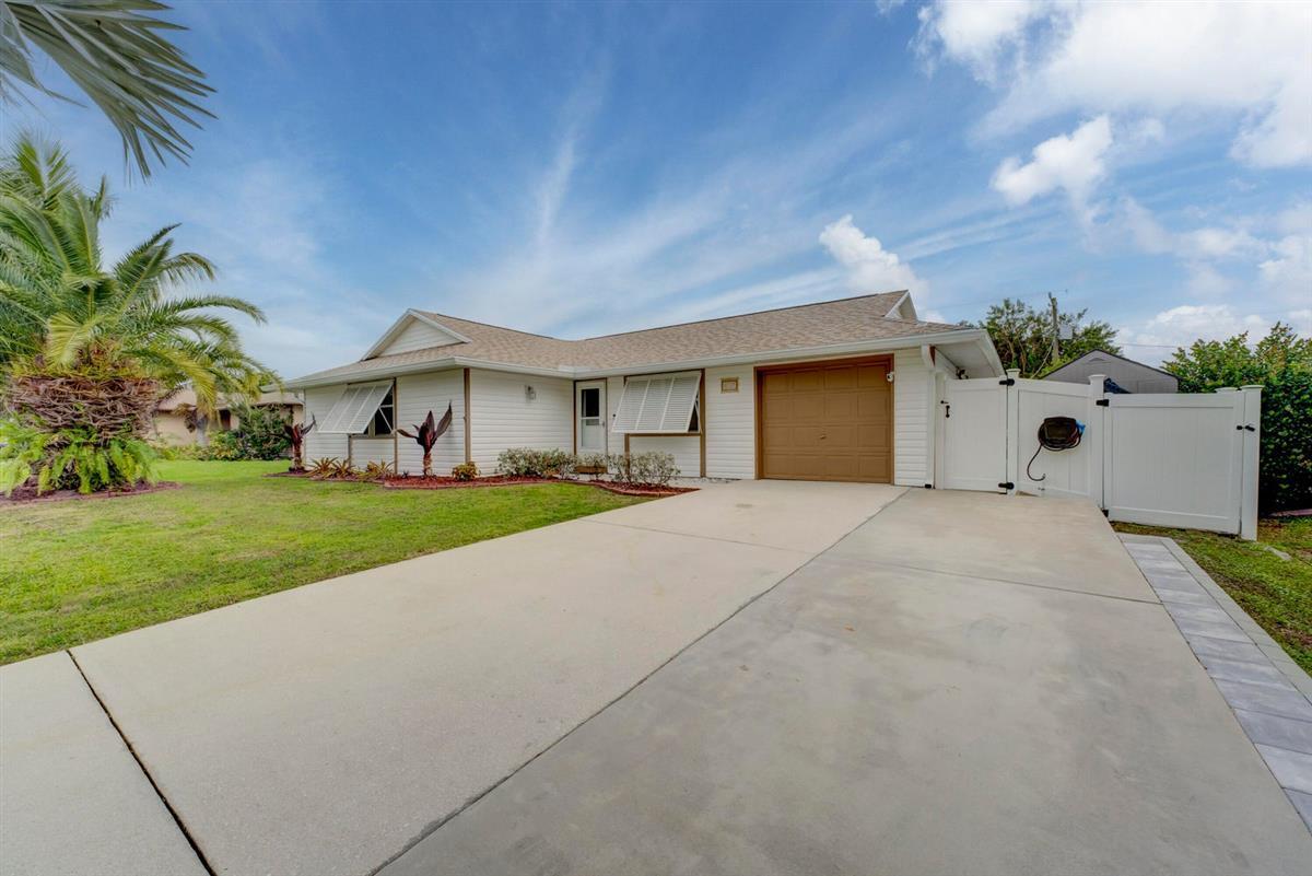 637 SW GRANADEER Street, Port St. Lucie, FL 34983, Port St. Lucie - Photo 2