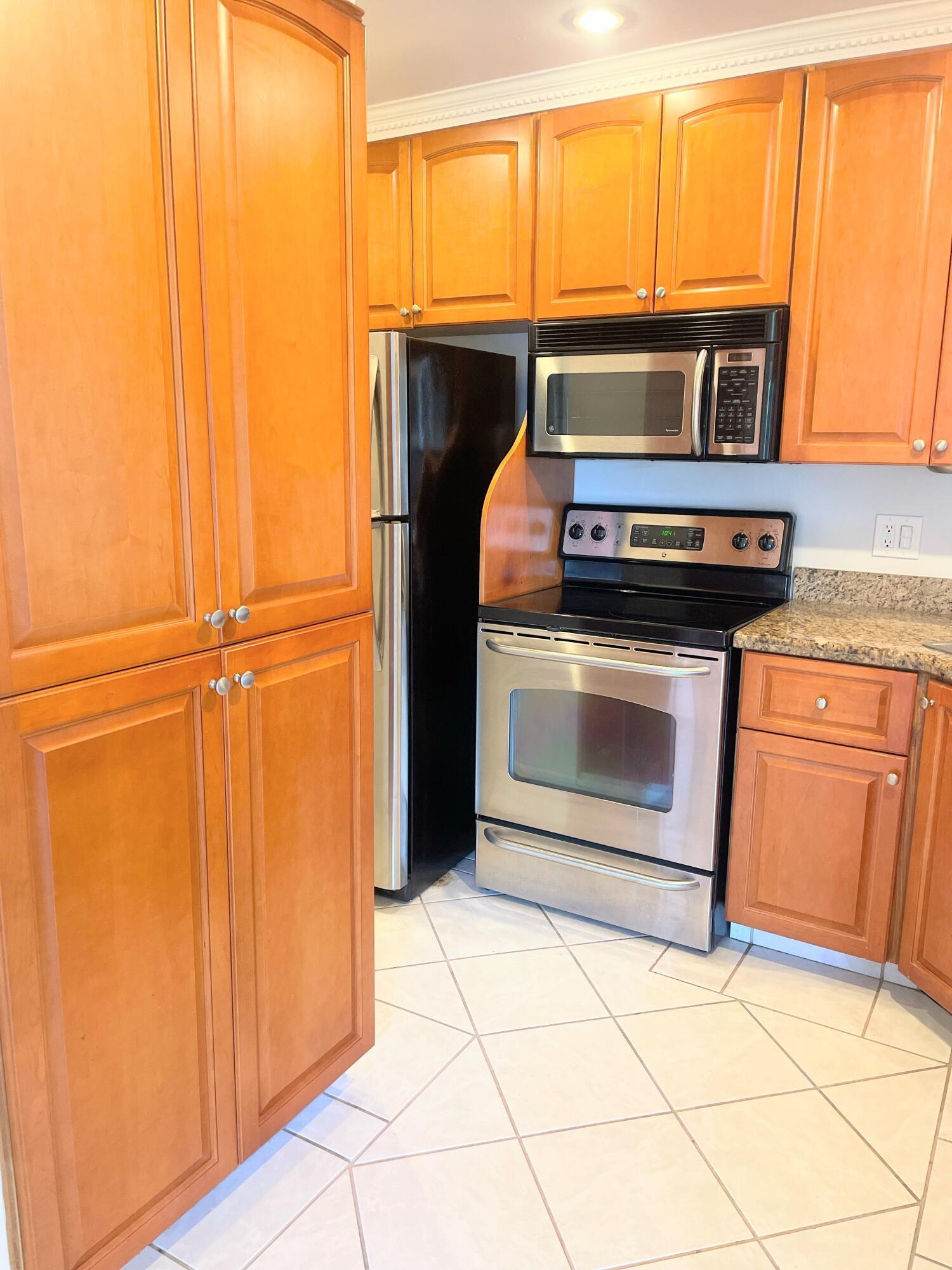 811 Sky Pine Way C3, Greenacres, FL 33415, Greenacres - Photo 4
