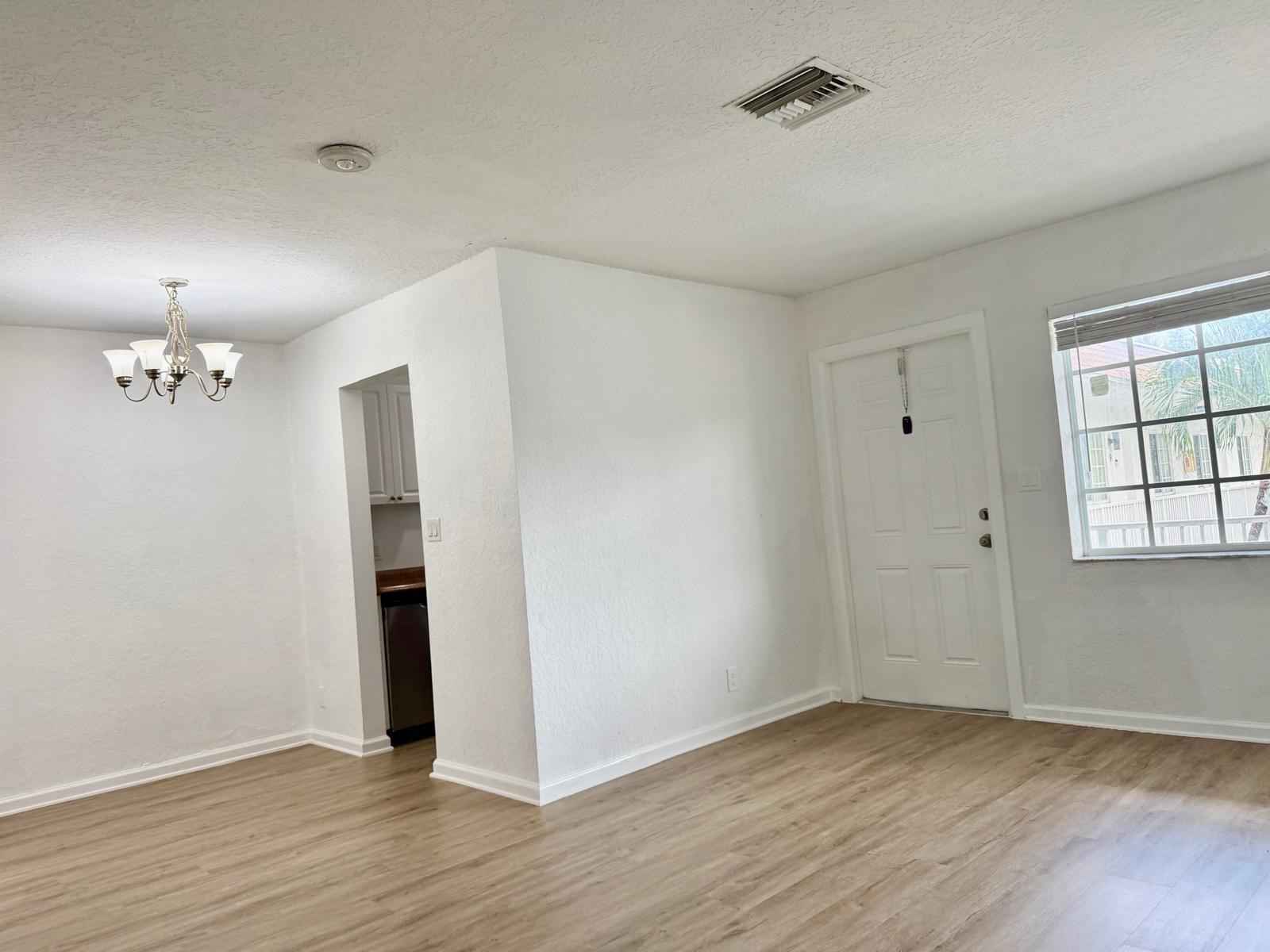 1671 NE 33rd Street Apt 11, Pompano Beach, FL 33064, Pompano Beach - Photo 3