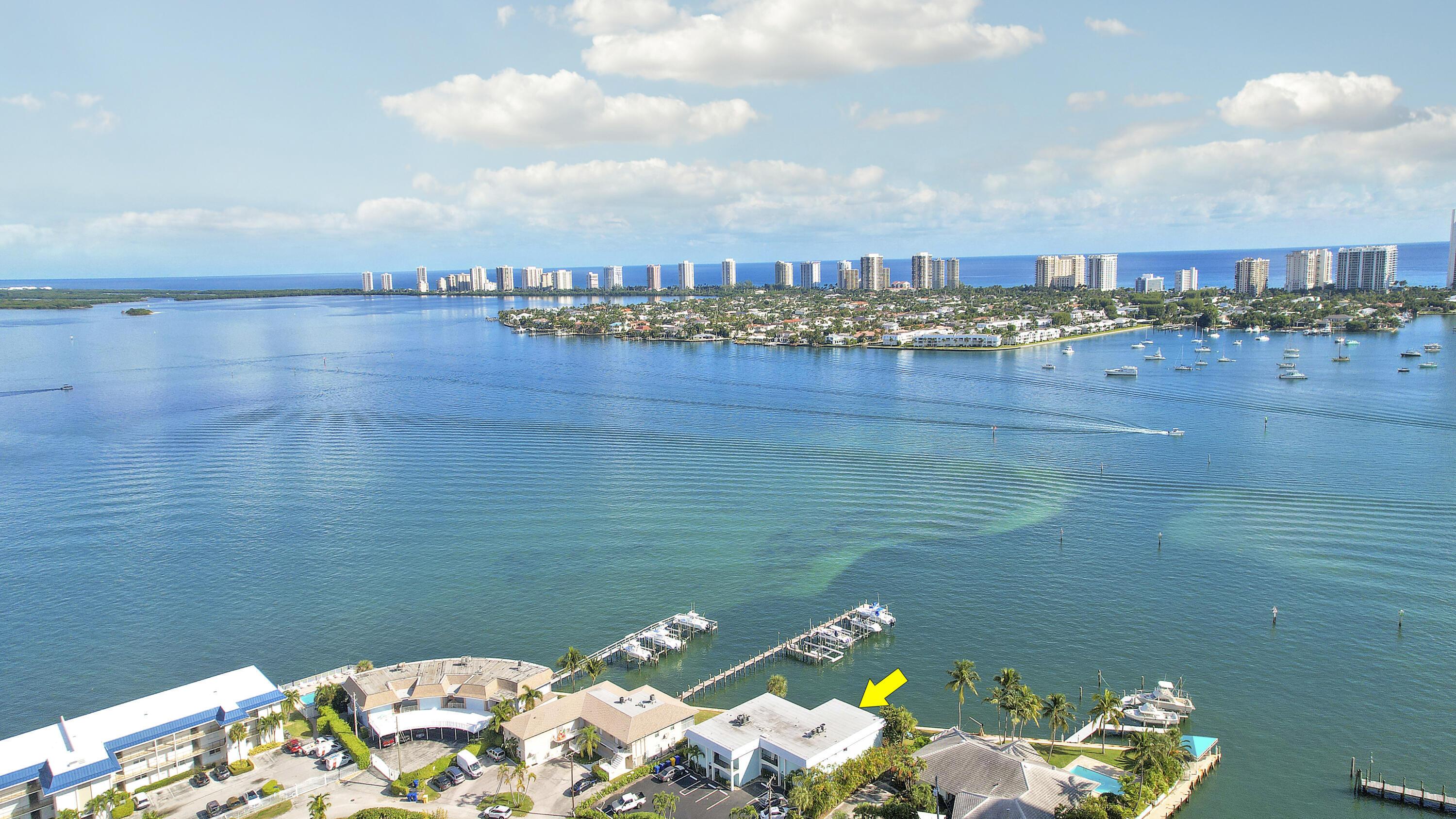 360 Wilma Circle, Riviera Beach, FL 33404, Riviera Beach - Photo 4