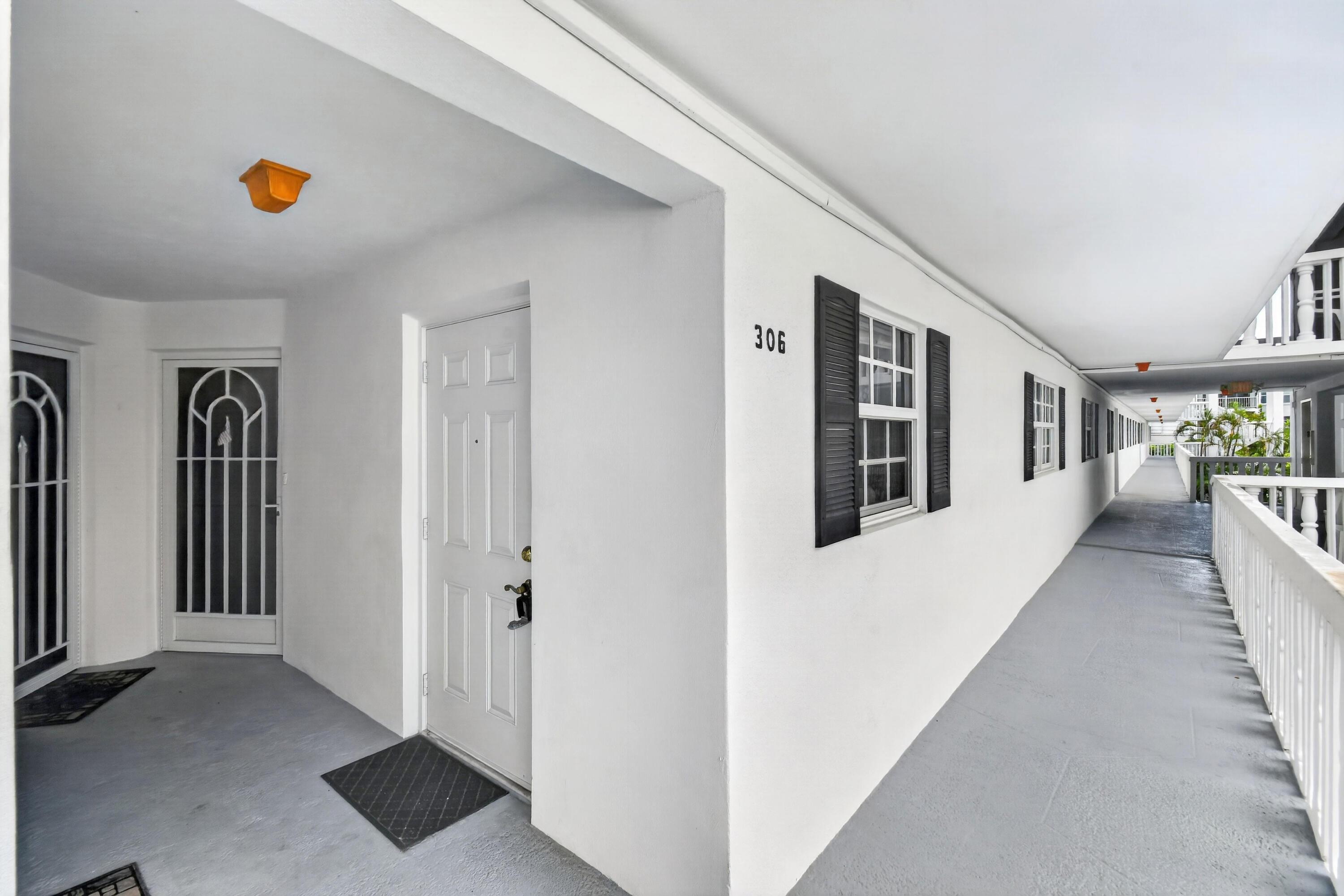 907 Marina Drive Unit 306, North Palm Beach, FL 33408, North Palm Beach - Photo 2