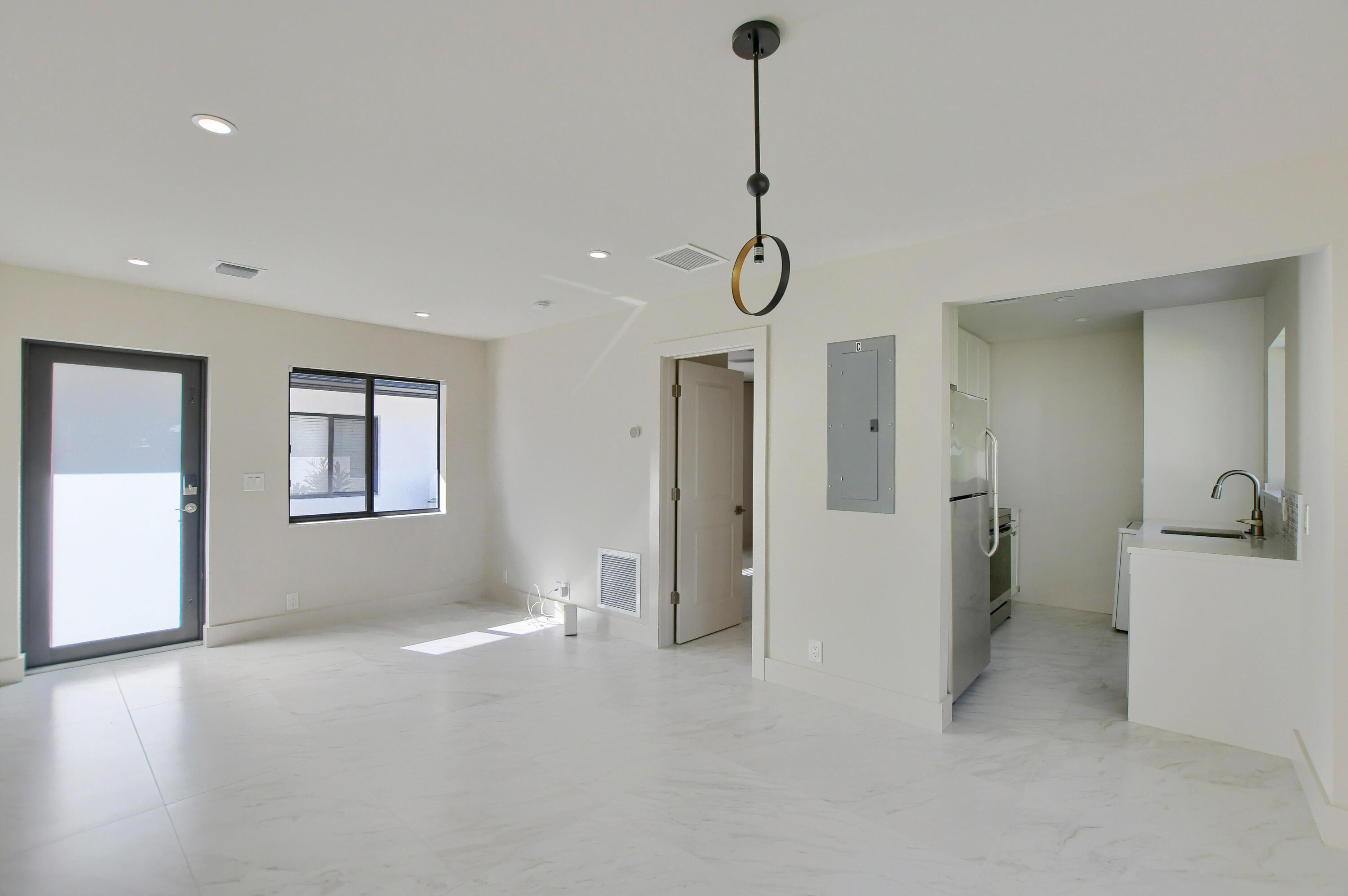 2503 OCEANVIEW Avenue C, Delray Beach, FL 33444, Delray Beach - Photo 4