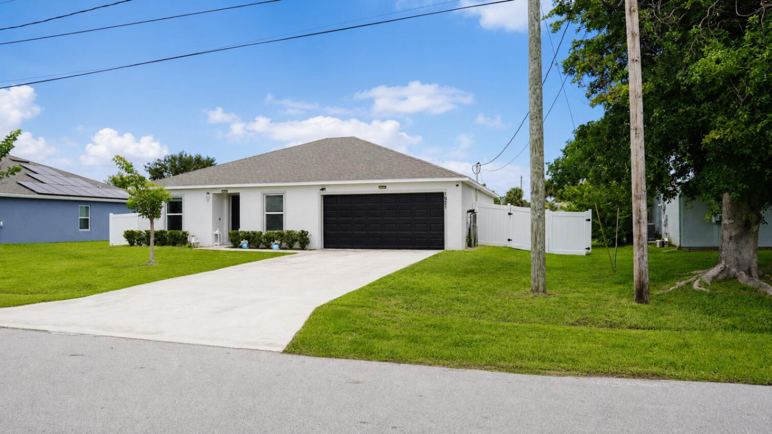 1921 SE JOYNER Circle, Port St. Lucie, FL 34952, Port St. Lucie - Photo 2