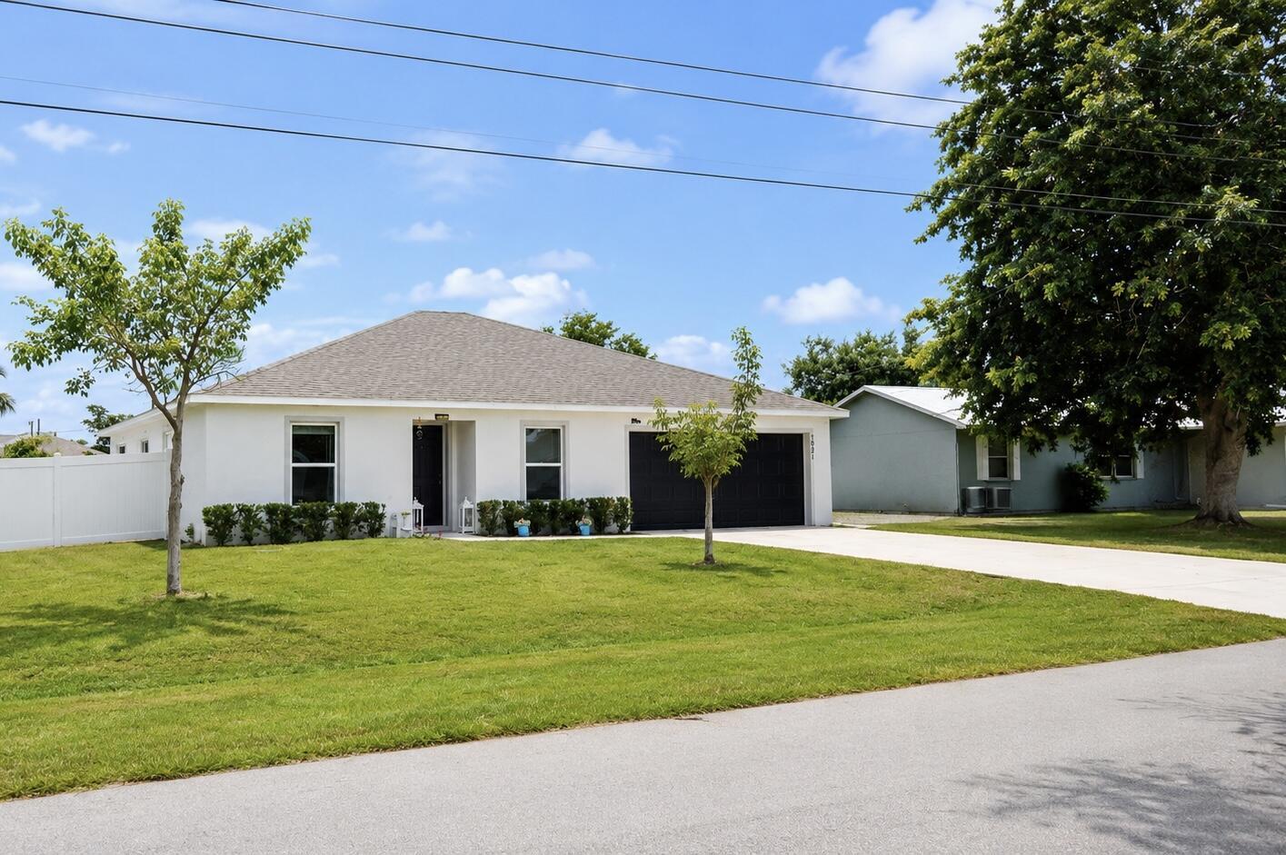 1921 SE JOYNER Circle, Port St. Lucie, FL 34952, Port St. Lucie