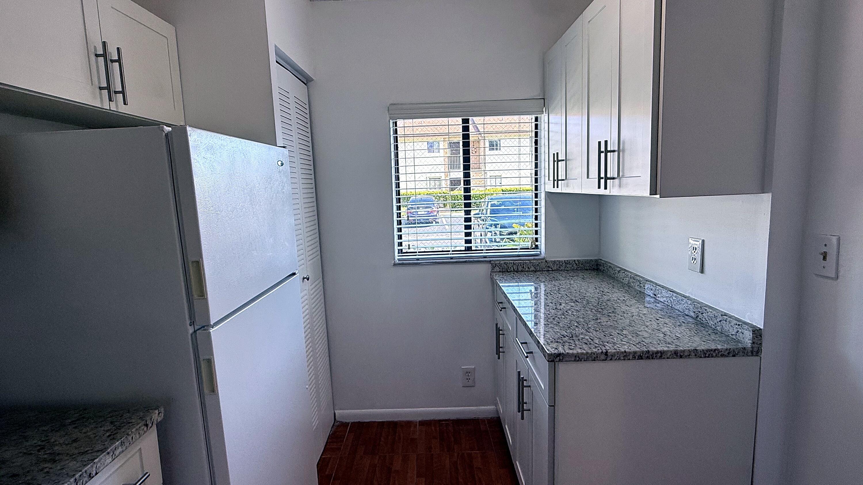 114 NW 60TH Avenue 3-1, Margate, FL 33063, Margate - Photo 4