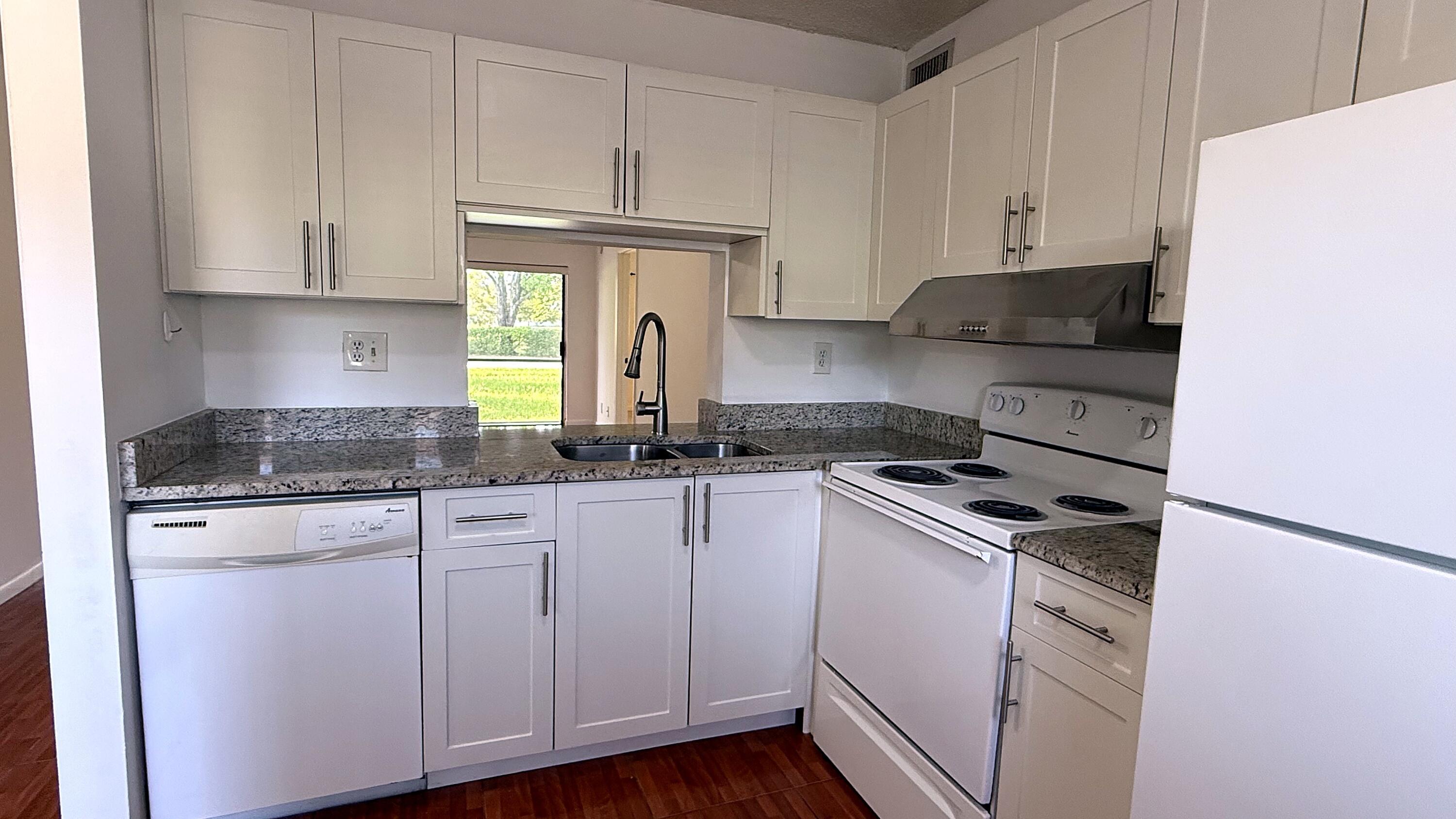 114 NW 60TH Avenue 3-1, Margate, FL 33063, Margate - Photo 3