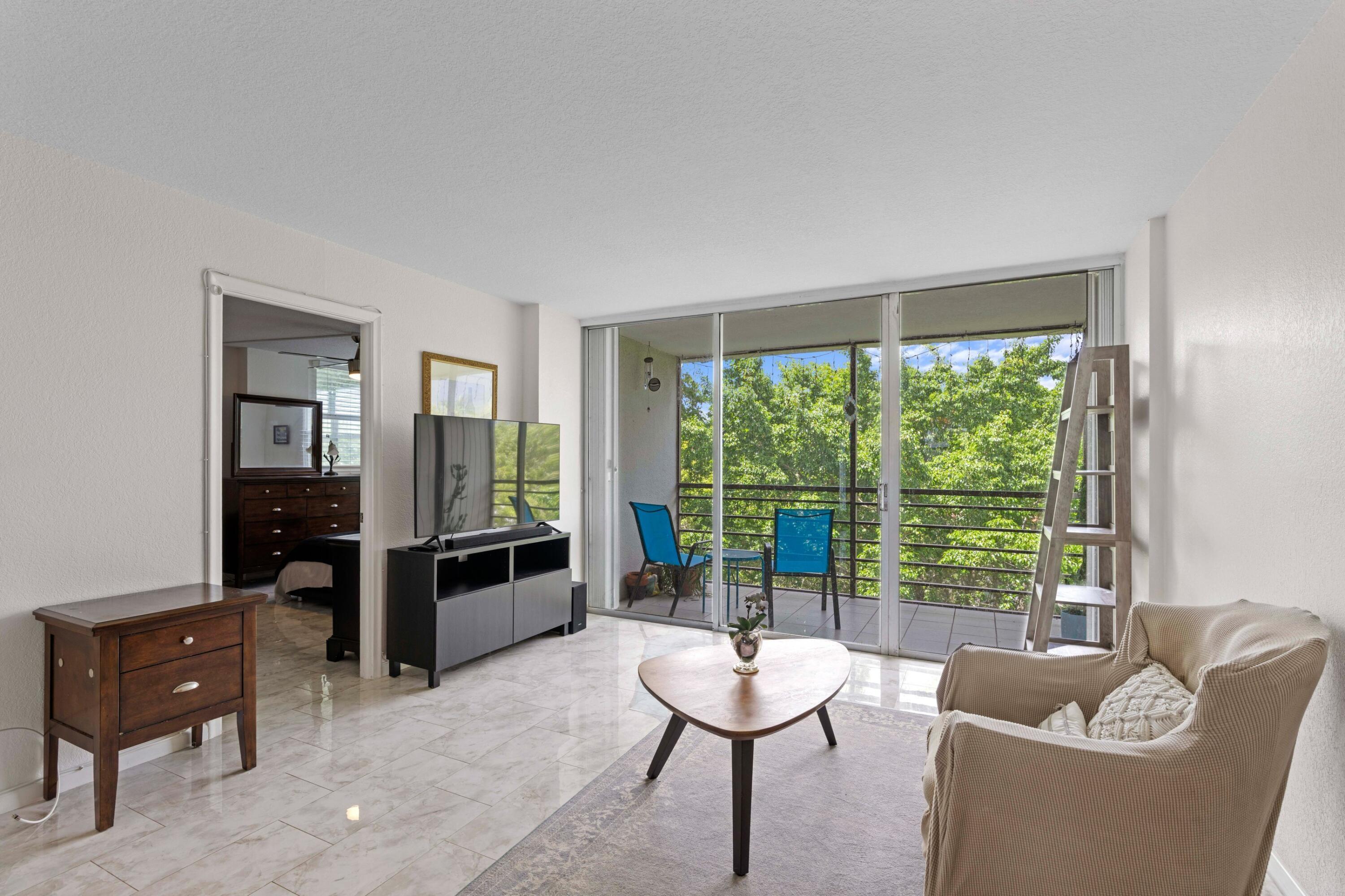 113 ROYAL PARK Drive 4A, Oakland Park, FL 33309, Oakland Park - Photo 5