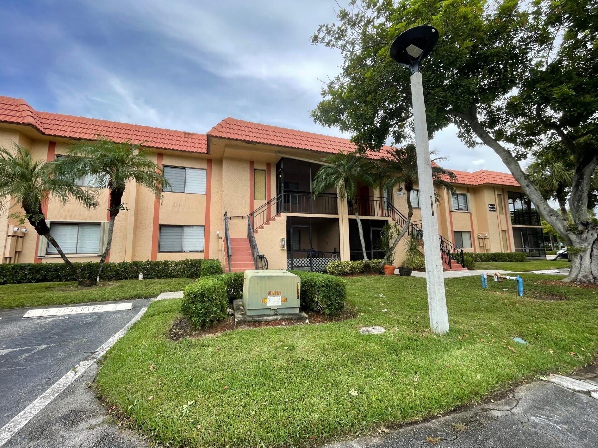 158 Lakeview Drive 202, Weston, FL 33326, Weston - Photo 3